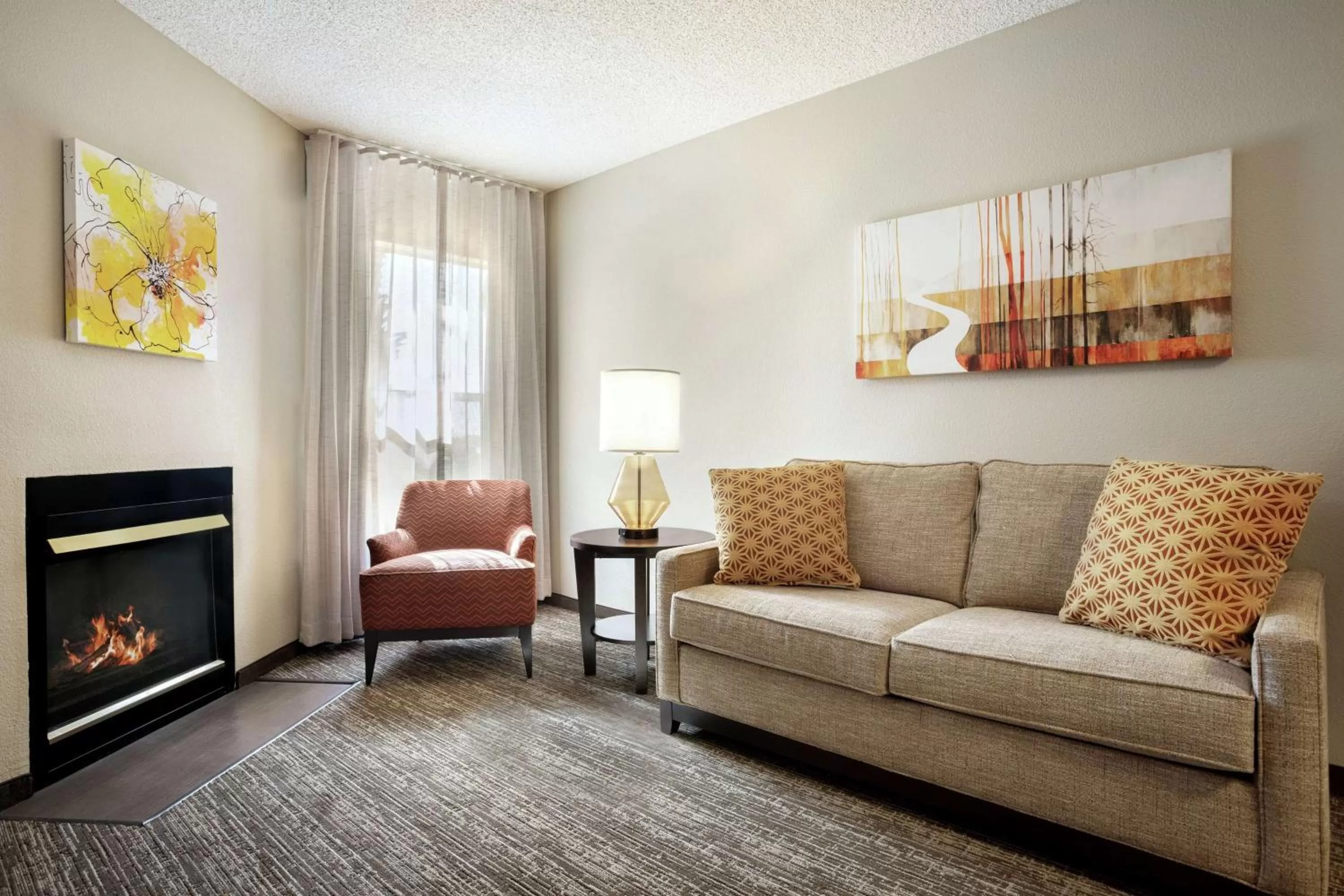 Living room in Homewood Suites by Hilton Phoenix-Chandler
