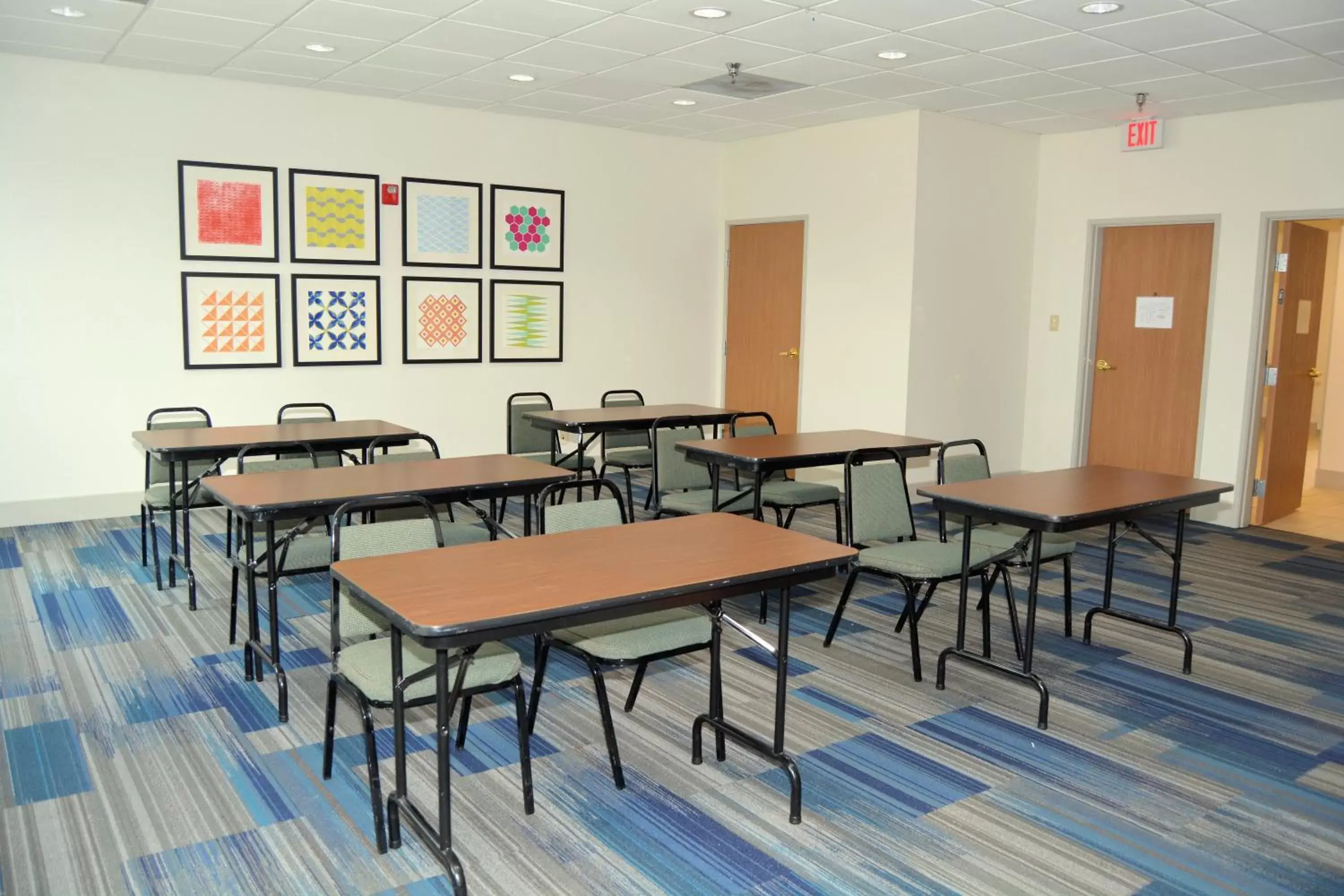 Meeting/conference room in Holiday Inn Express Hotel and Suites Abilene, an IHG Hotel