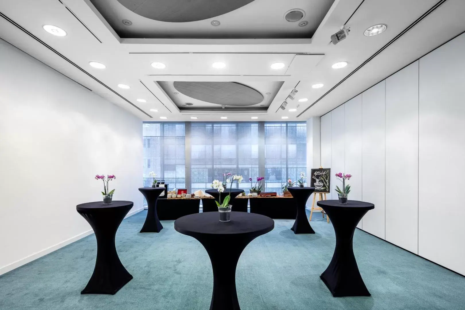 Business facilities in Vienna House by Wyndham Andel's Prague
