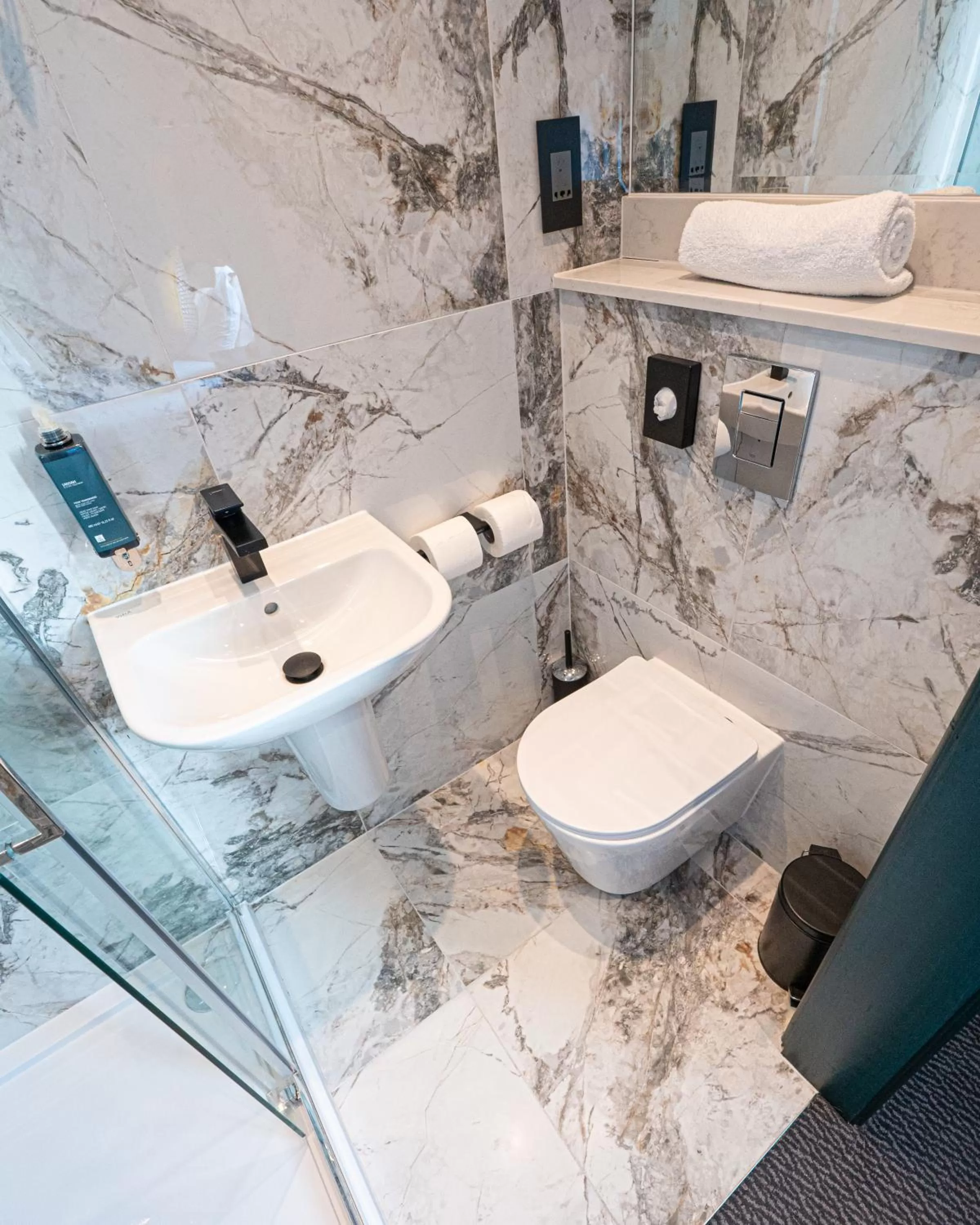 Bathroom in Hyde Park Green