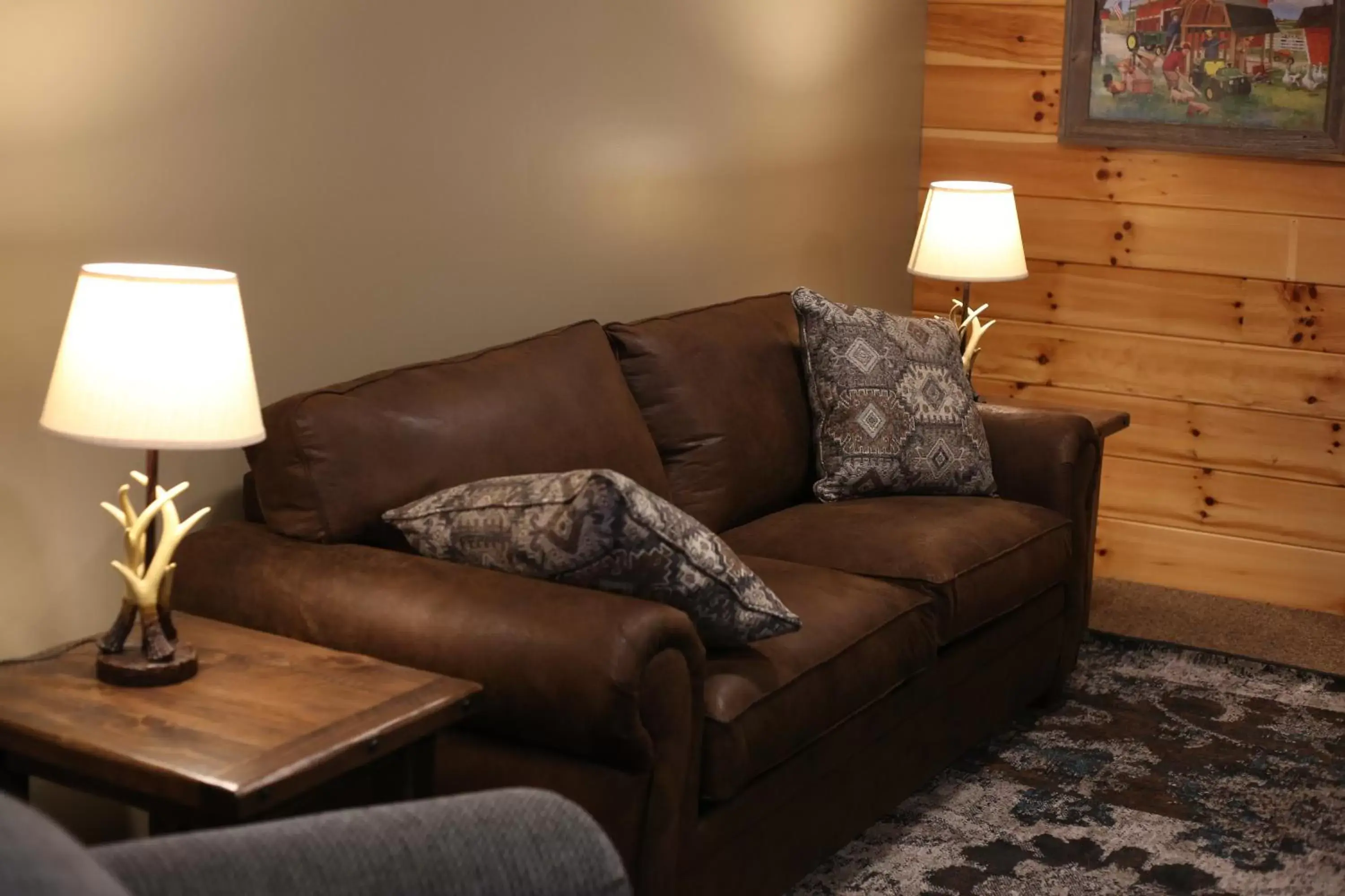 Living room, Seating Area in Blessing Lodge by Amish Country Lodging