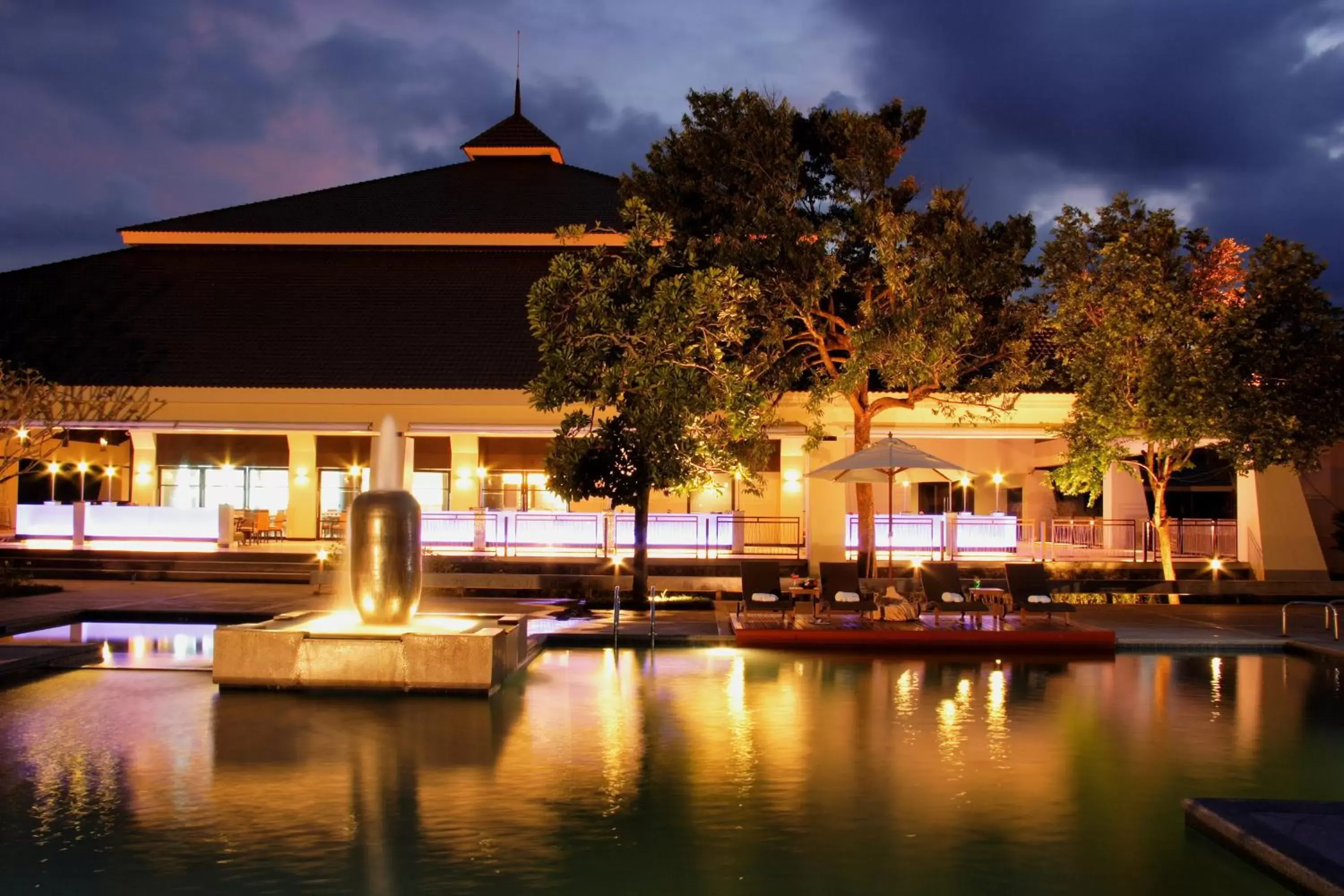 Facade/entrance in The Nouveau Chumphon Beach Resort And Golf Facade/entrance in The Nouveau Chumphon Beach Resort And Golf