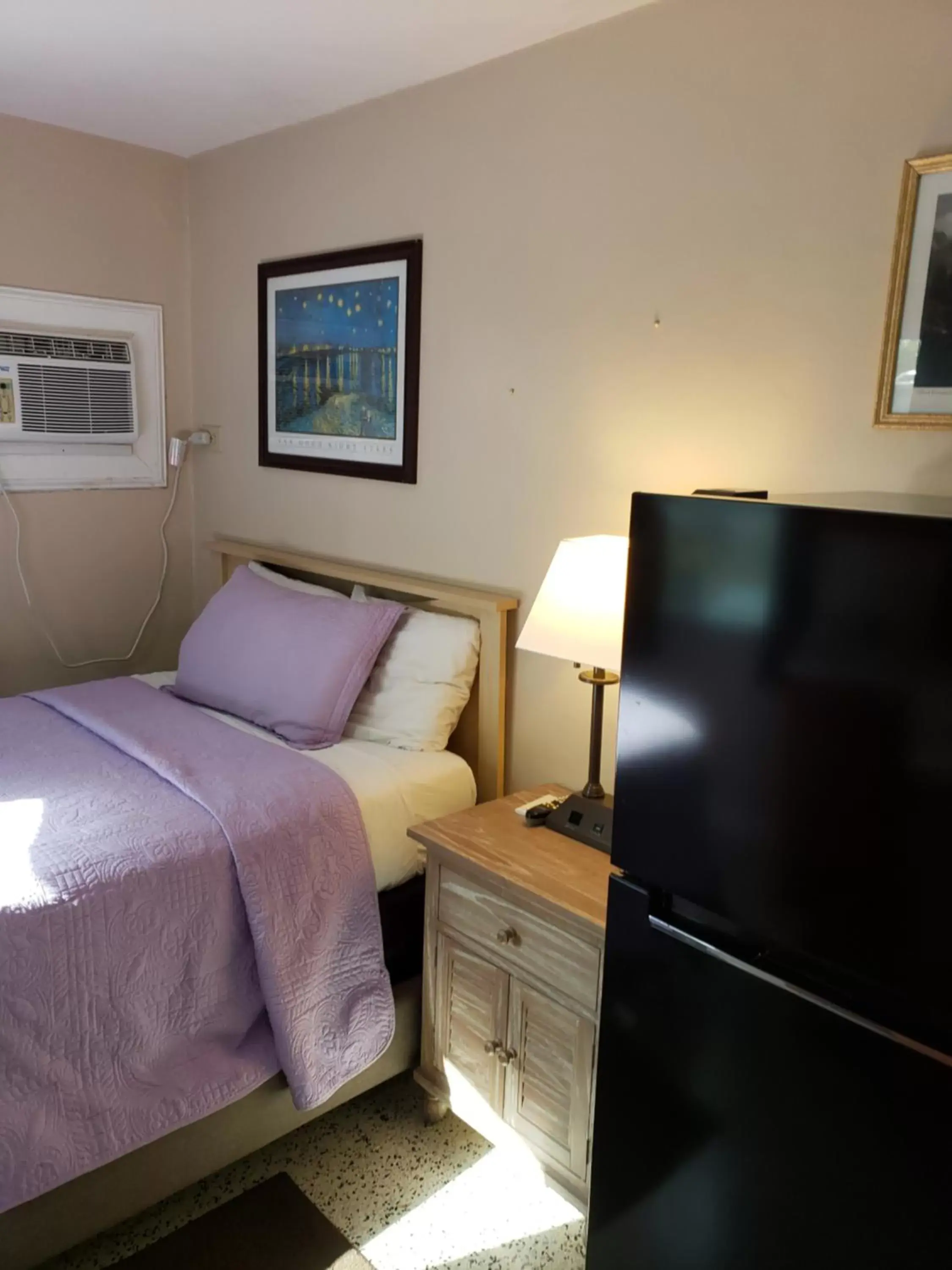 Bed in Siesta Motel Bed in Siesta Motel