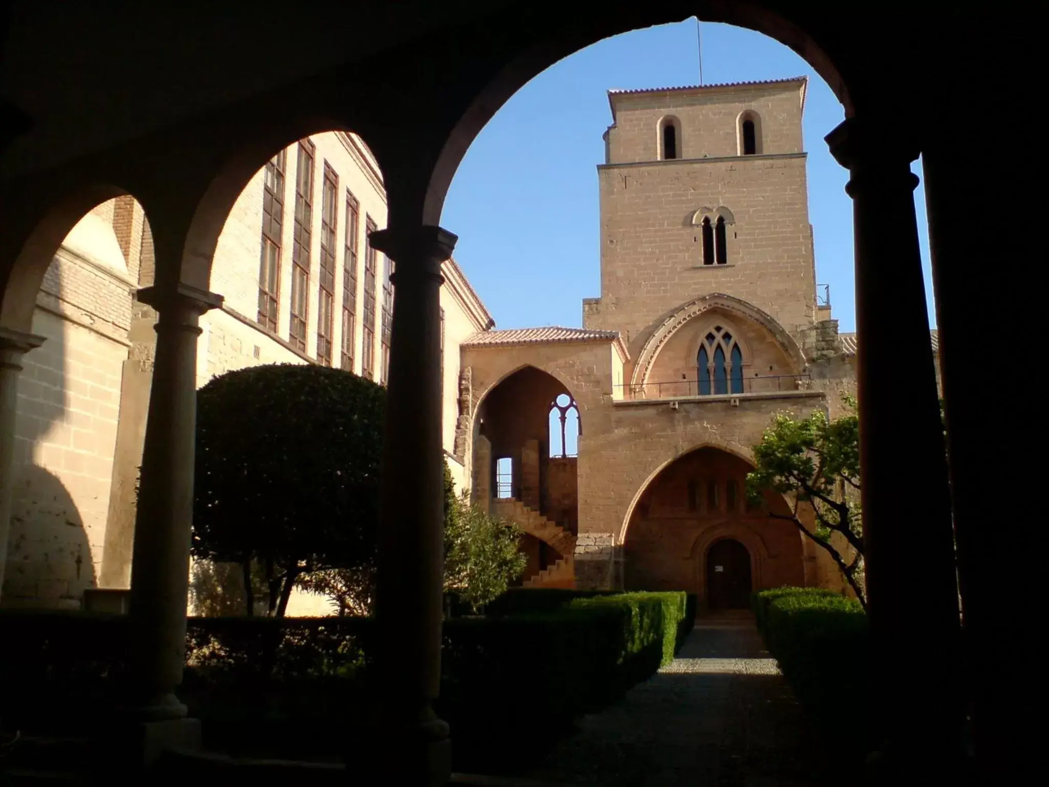 Garden, Property Building in Parador de Alcañiz