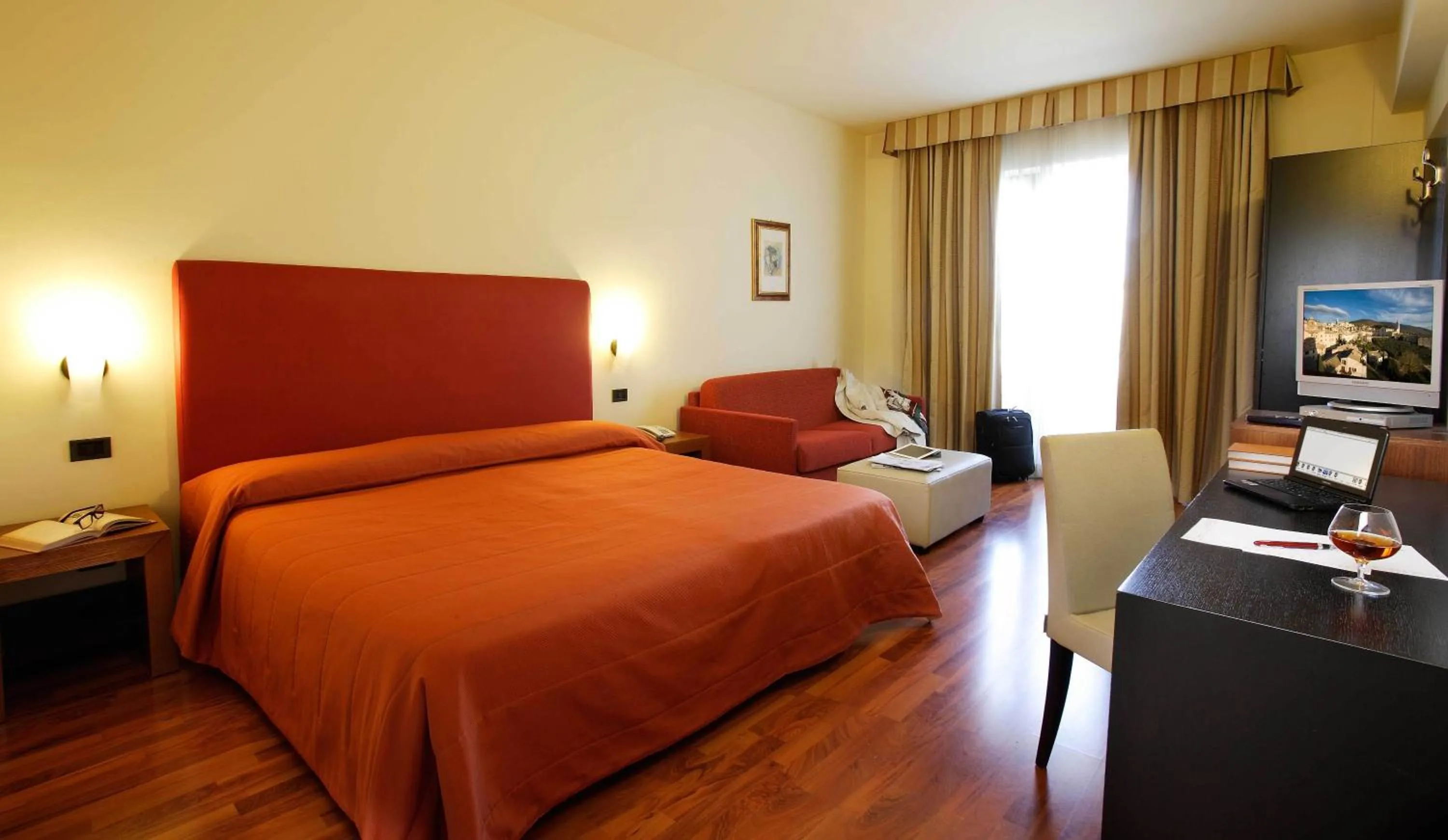 Bed in Hotel Cristallo di La Rosetta Srl