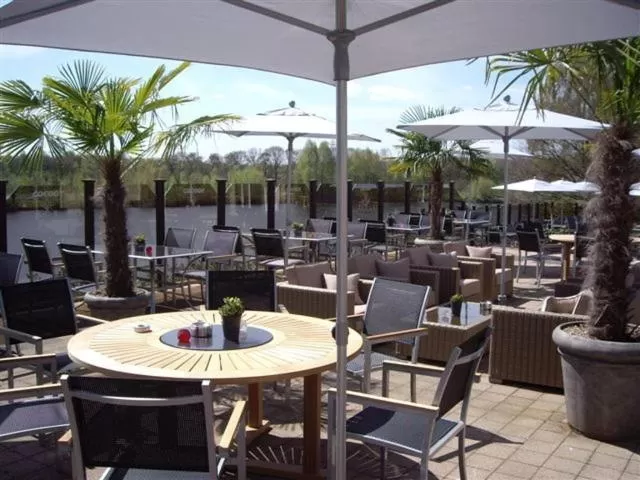 Lake view in Hotel Buenos