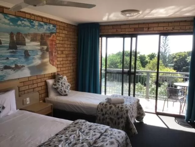 Standard Twin Room in Tannum On The Beach Motel