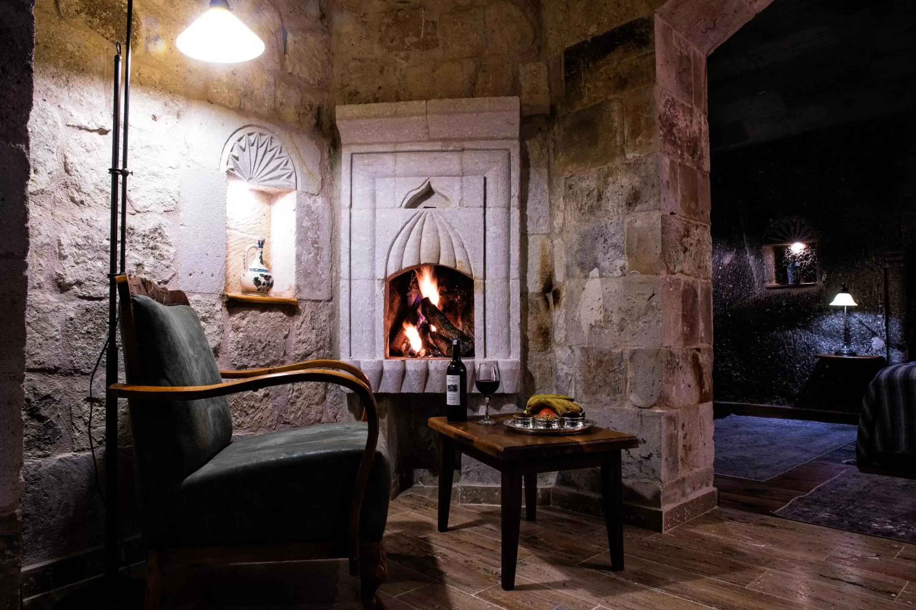 flat iron, Seating Area in Aza Cave Cappadocia