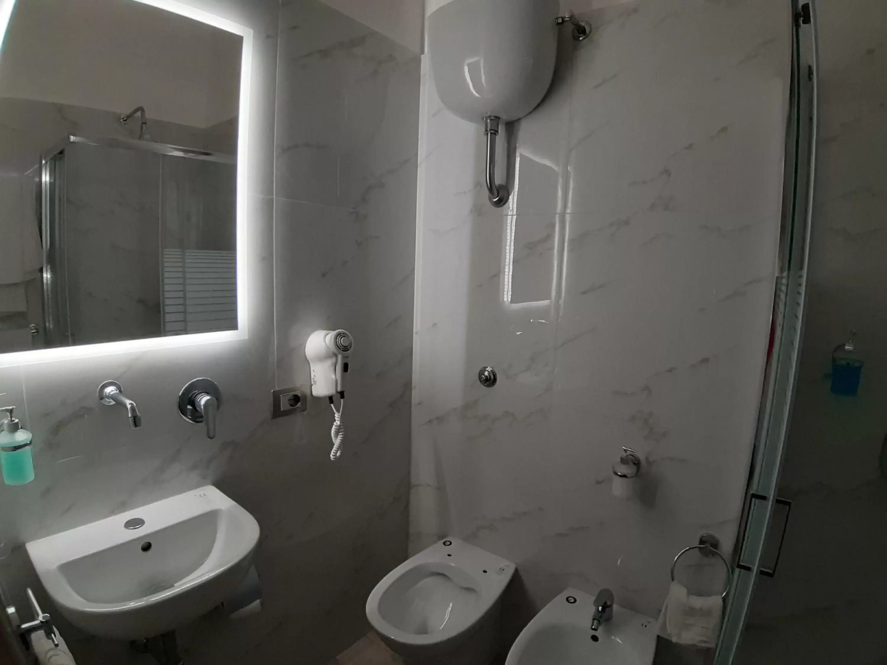 Bathroom in Albergo Viola
