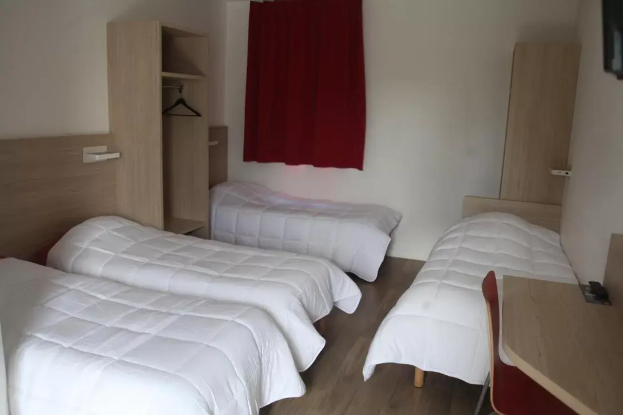 Bed in Hotel du Parc - Chantepie