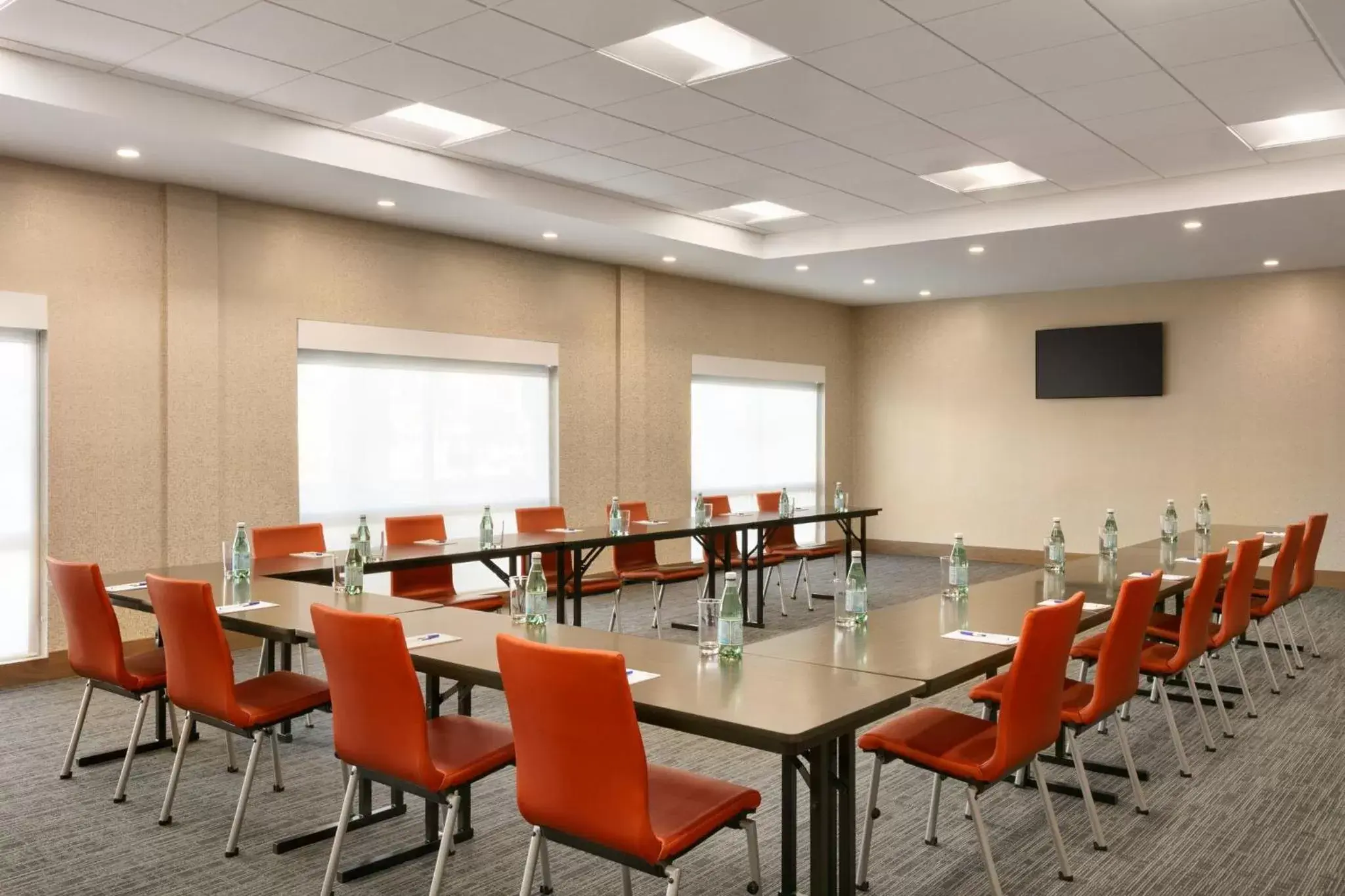 Meeting/conference room in Holiday Inn Express & Suites Salisbury, an IHG Hotel