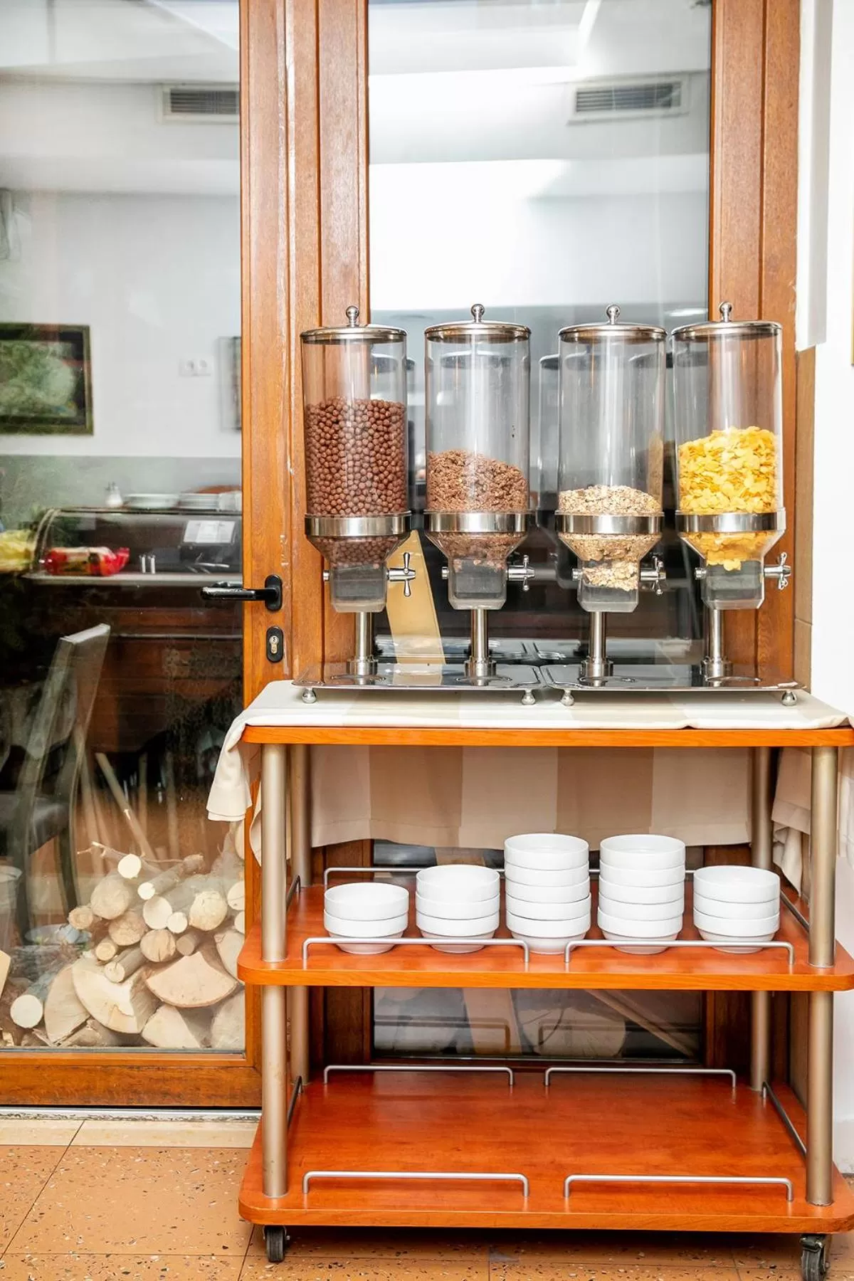 Continental breakfast in Hotel Niky