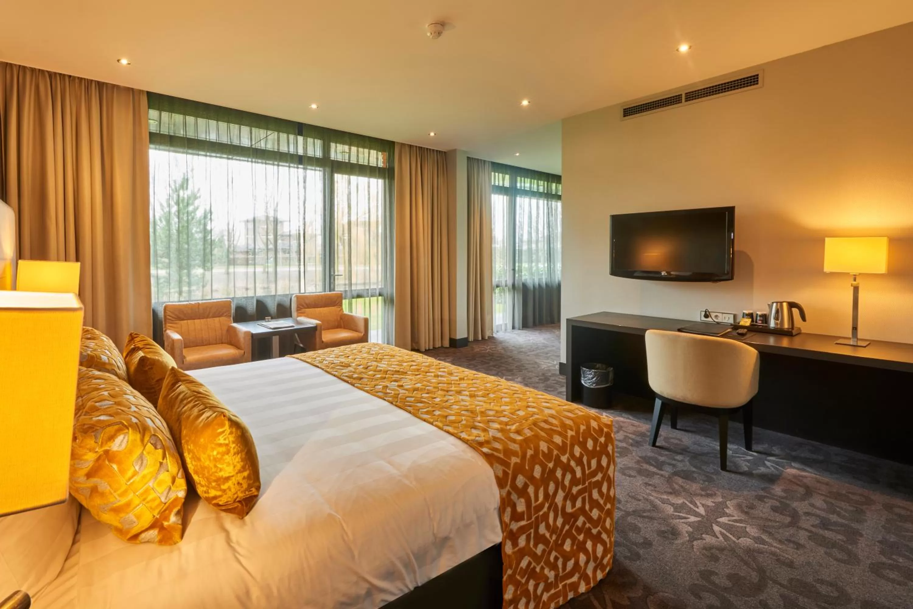 Bedroom, Bed in Van Der Valk Hotel Almere