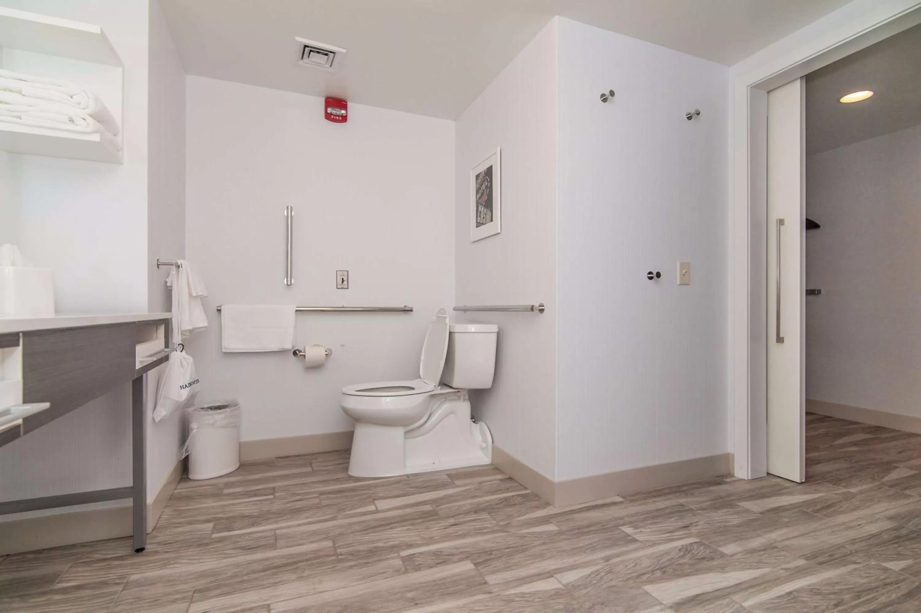 Bathroom in Hampton Inn Norwich