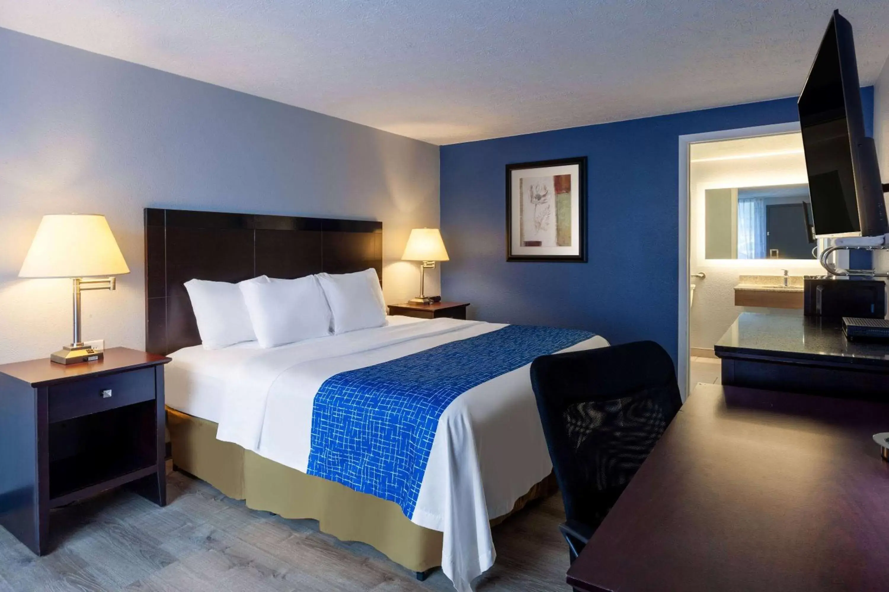 Photo of the whole room, Bed in Travelodge by Wyndham Charles Town - Harpers Ferry