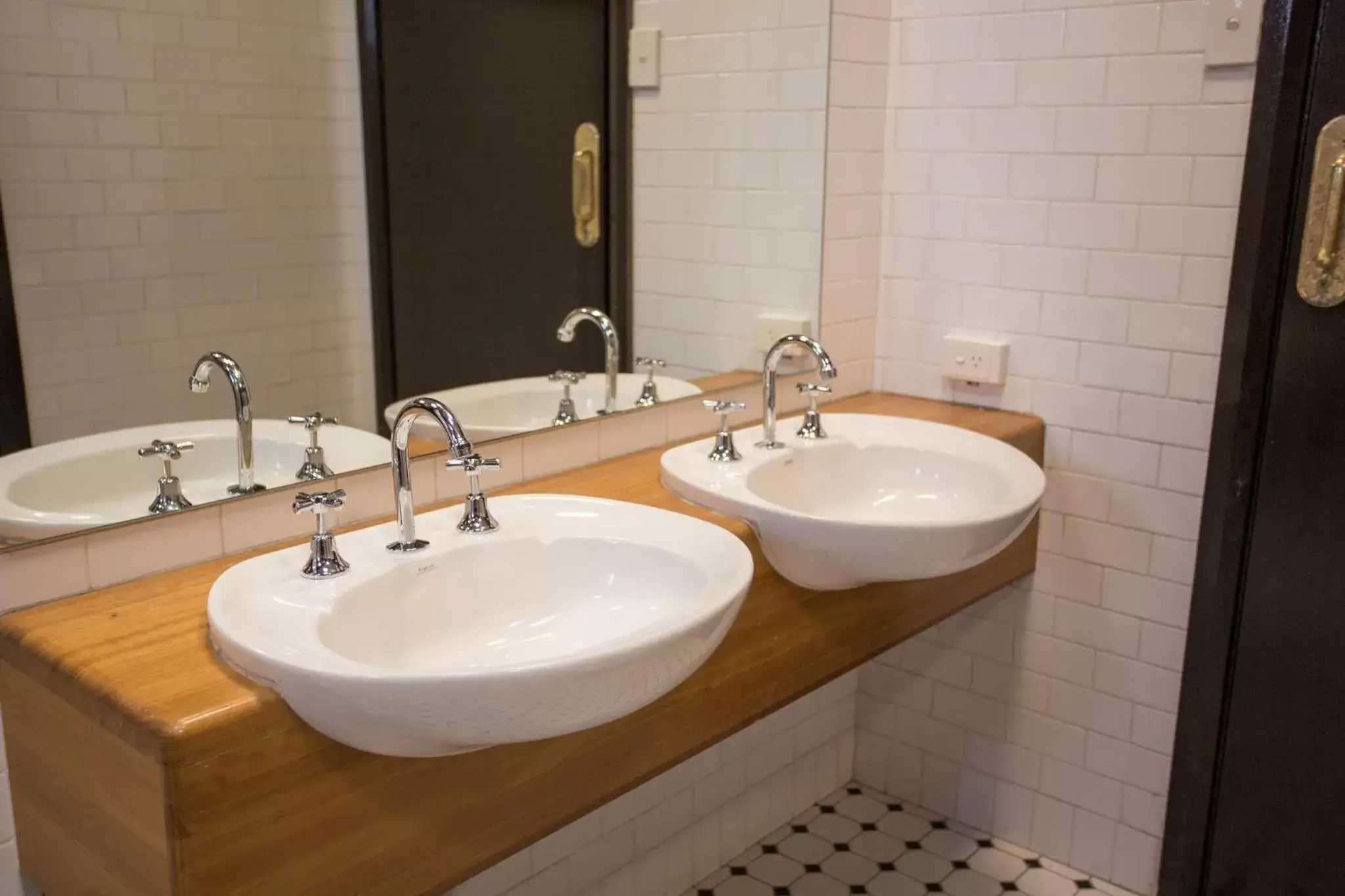 Bathroom in Nags Head Hotel