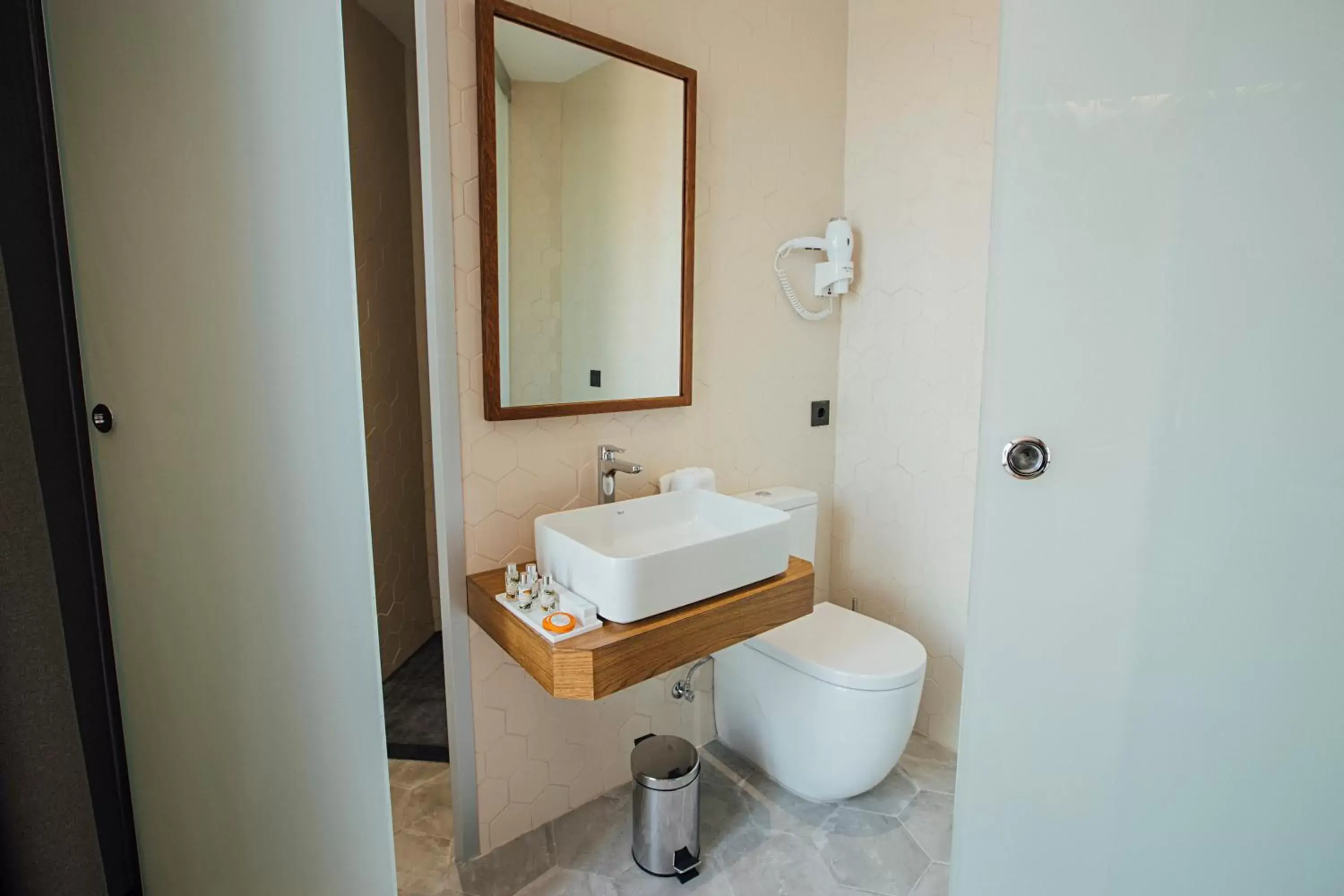 Toilet in Málaga Premium Hotel