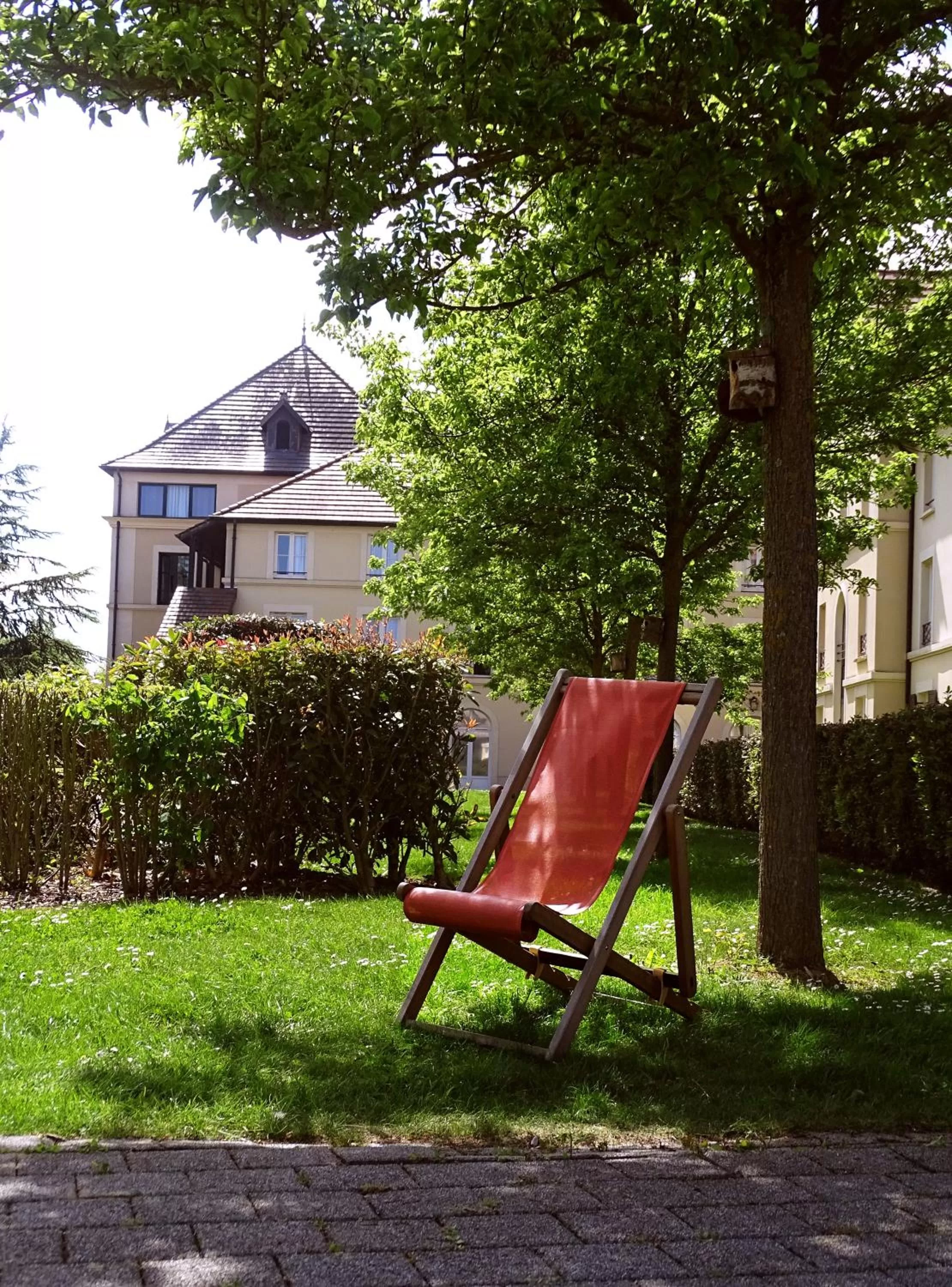 Property building in Campanile Val de France