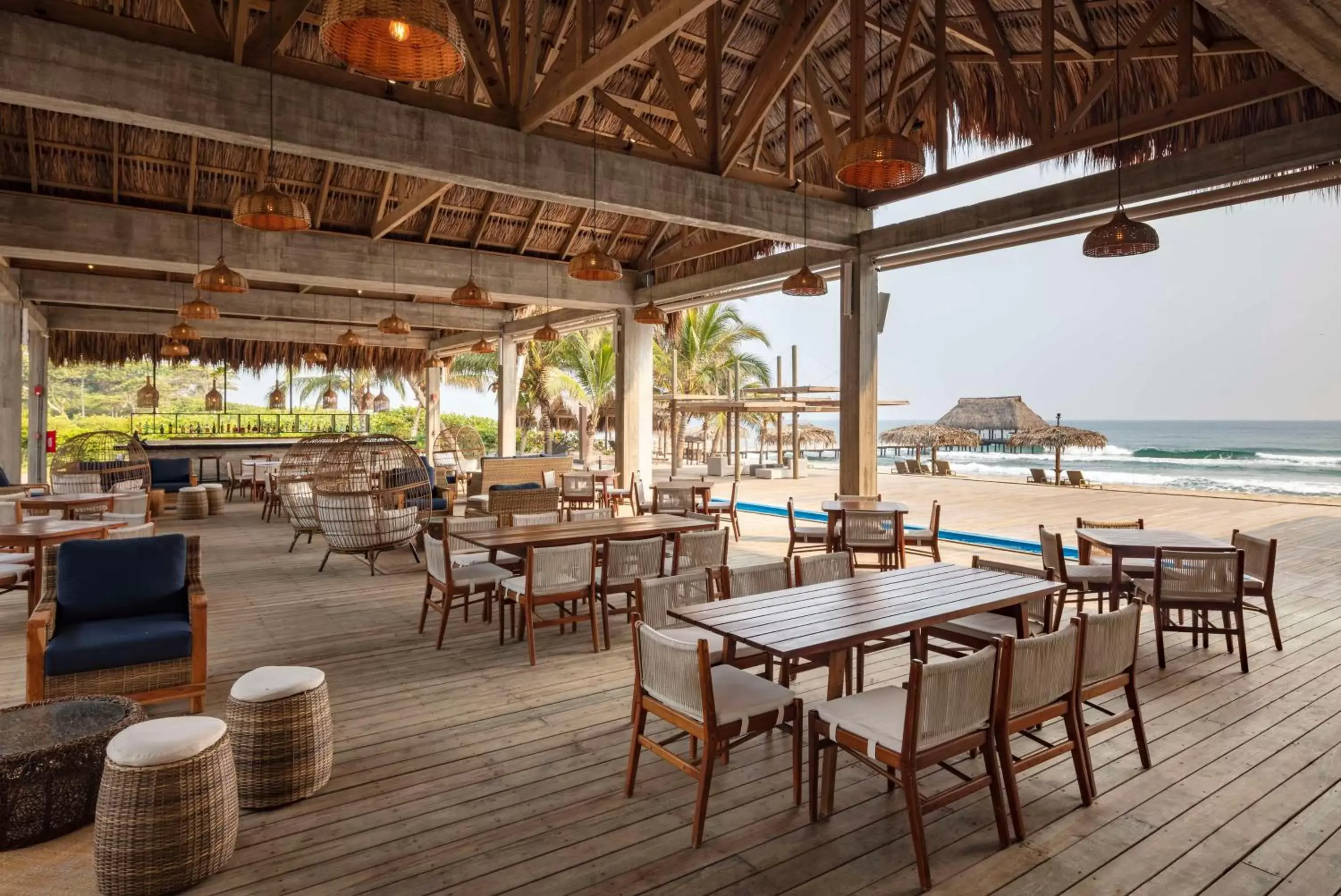 Restaurant/Places to Eat in Indura Beach & Golf Resort Curio Collection By Hilton