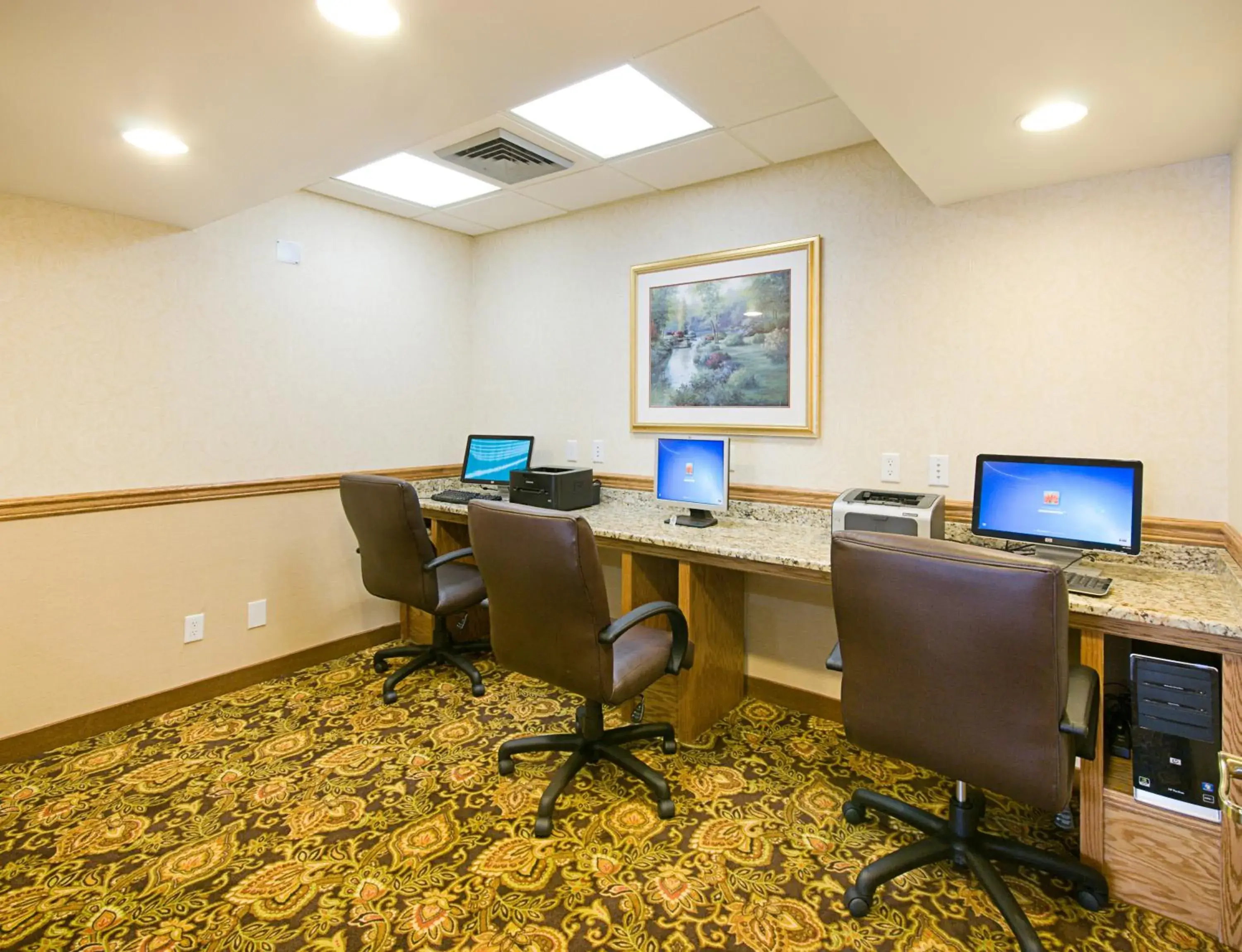 Business facilities, Business Area/Conference Room in Quality Inn & Suites