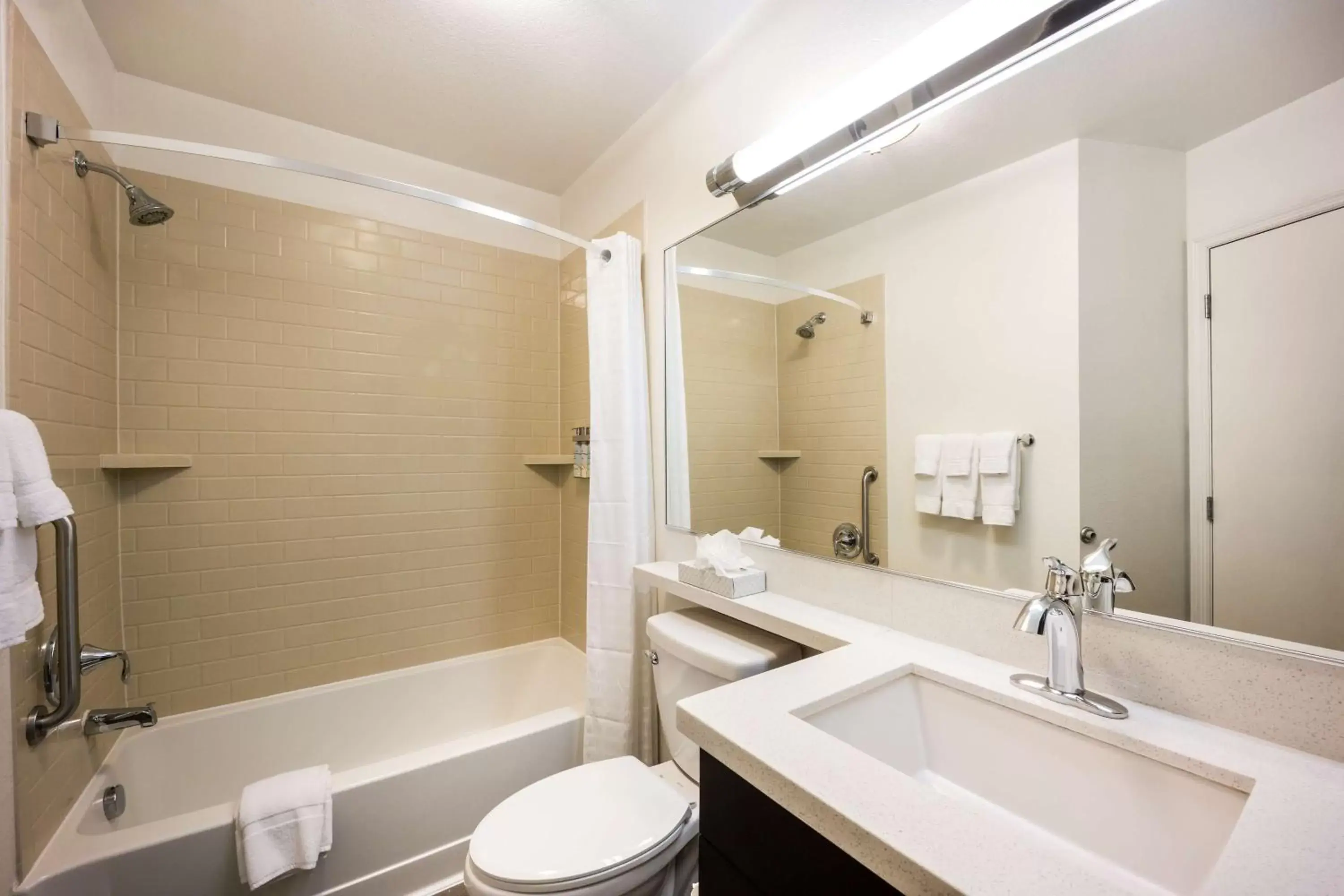 Bedroom, Bathroom in Sonesta Simply Suites Cleveland North Olmsted Airport