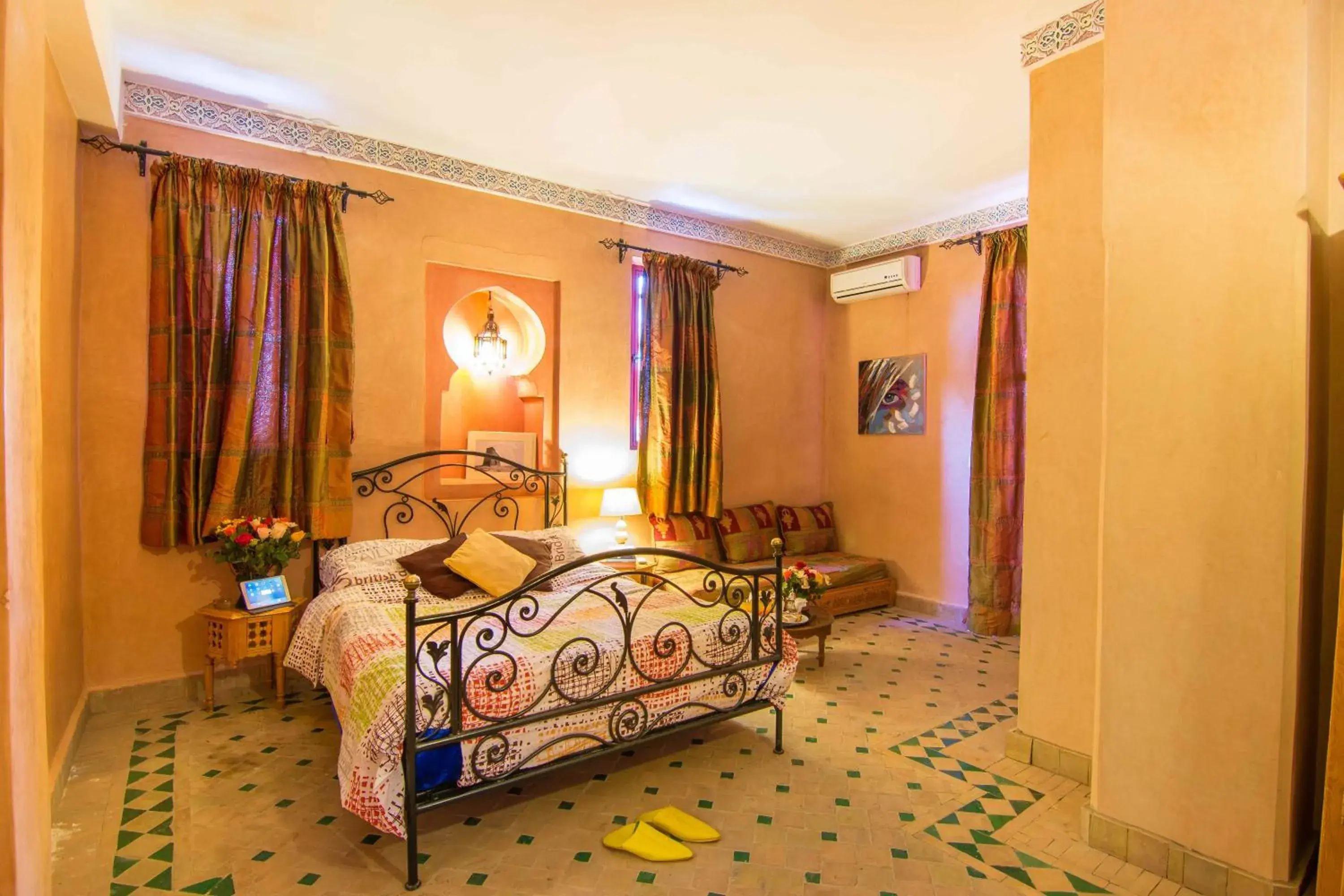 Property building, Bed in Le Relais De Marrakech