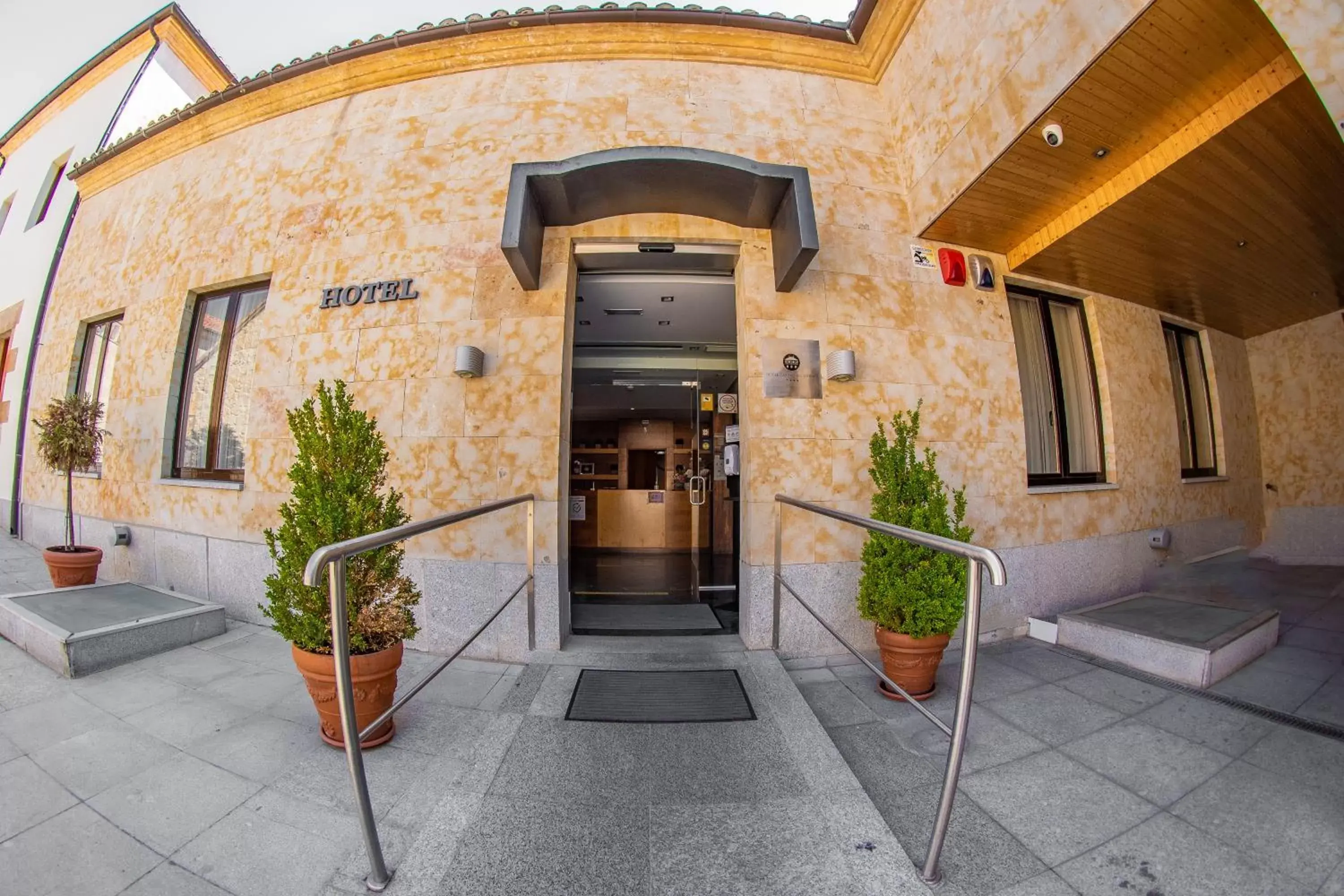 Facade/entrance in Hospedium Hotel Casino Del Tormes