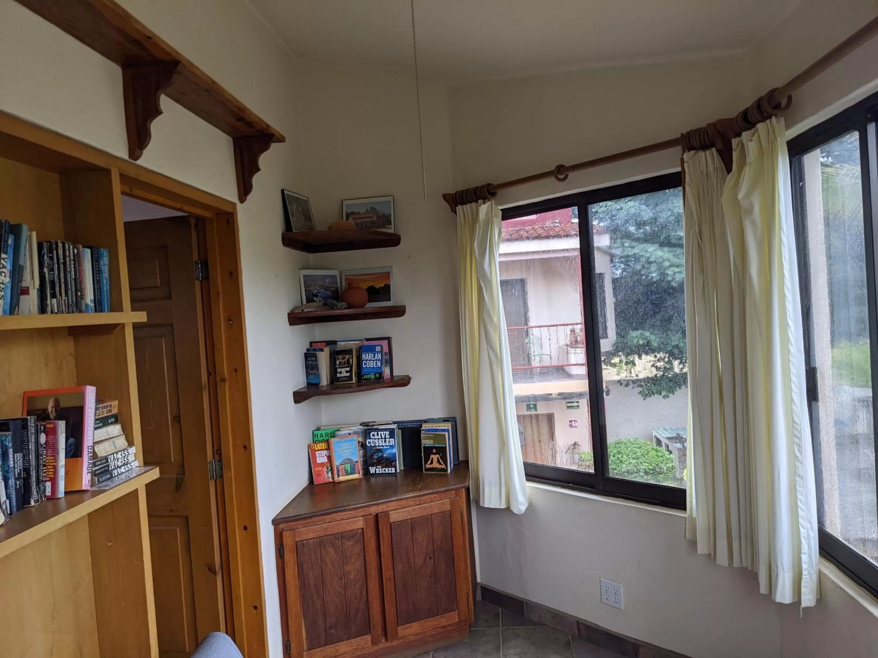 Library in Hacienda De Palmas