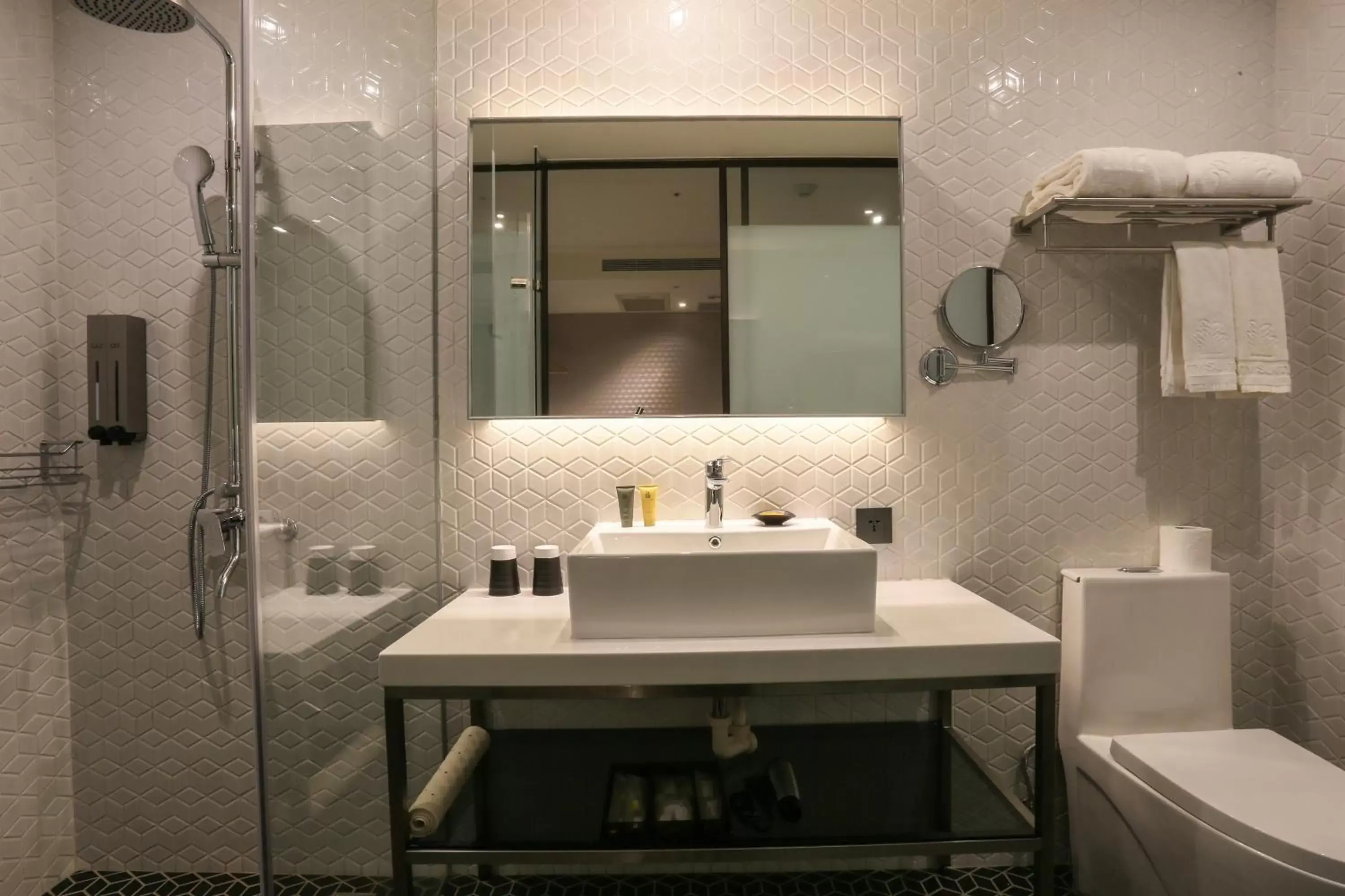 Toilet, Bathroom in City Suites - Taipei Nandong