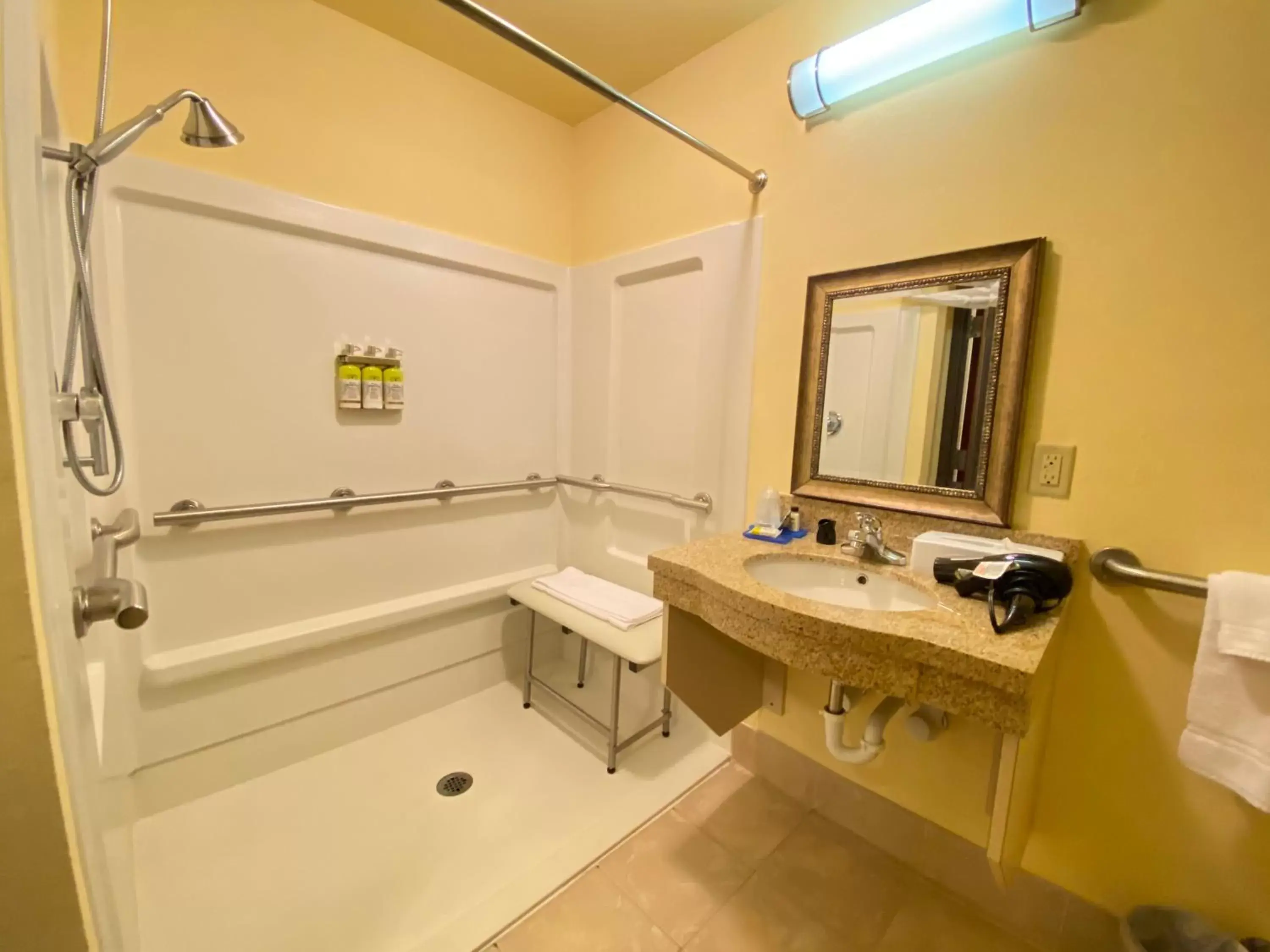 Bathroom in Holiday Inn Express & Suites Perry, an IHG Hotel