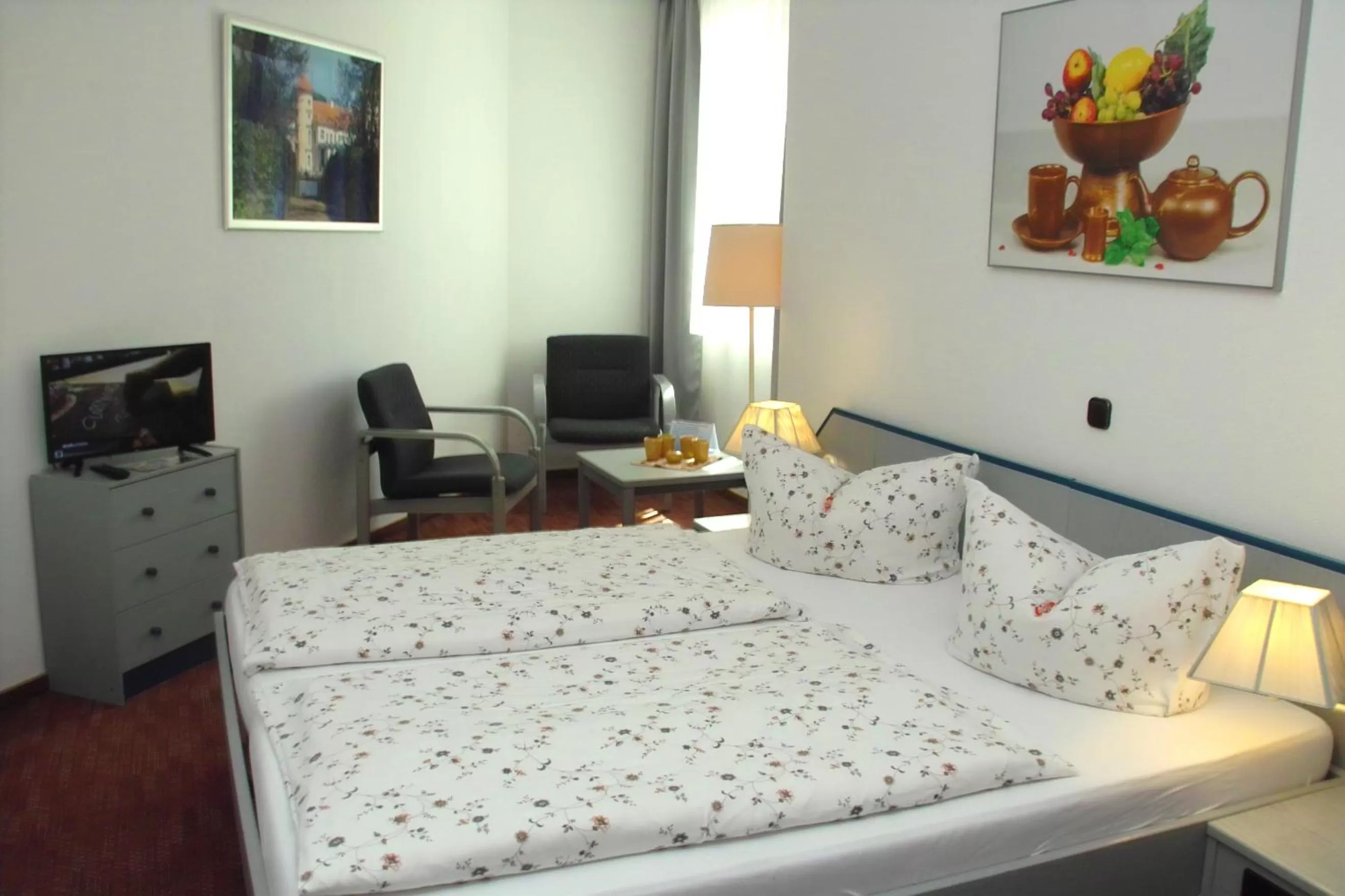 Photo of the whole room, Bed in Keramik Hotel Rheinsberg