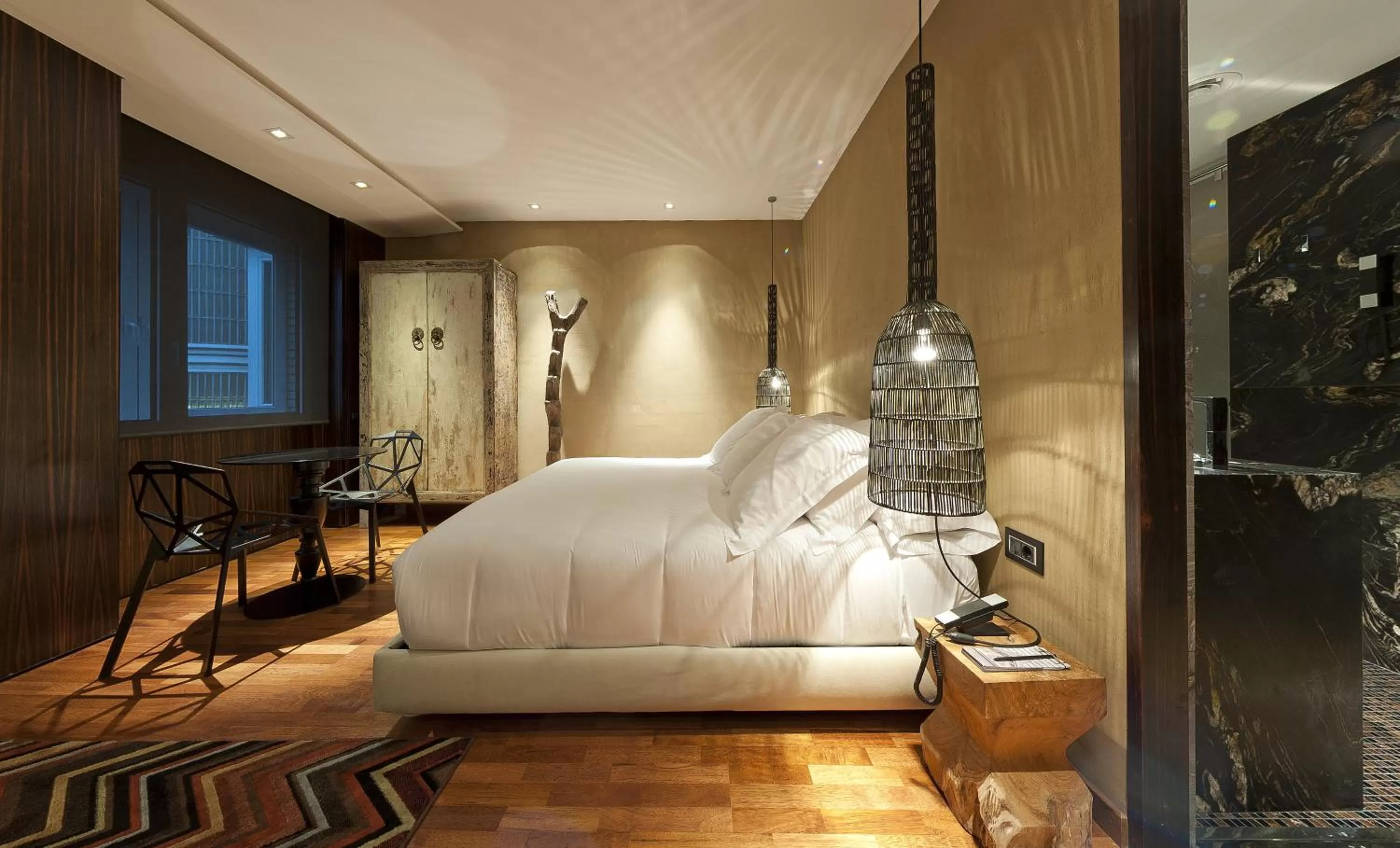 Bed in Claris Hotel & Spa GL, a Small Luxury Hotel of the World