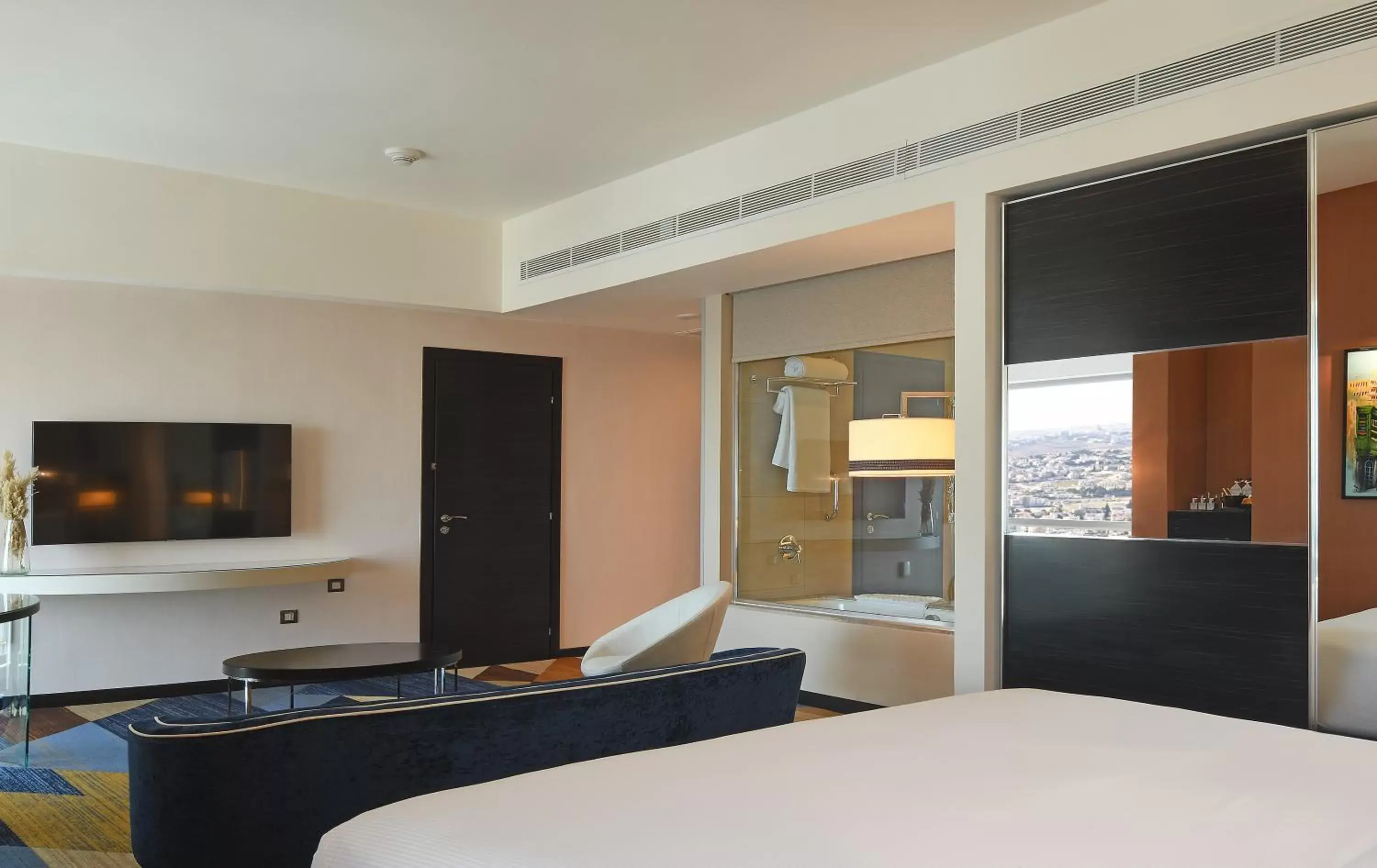 TV and multimedia, Bed in Hilton Amman