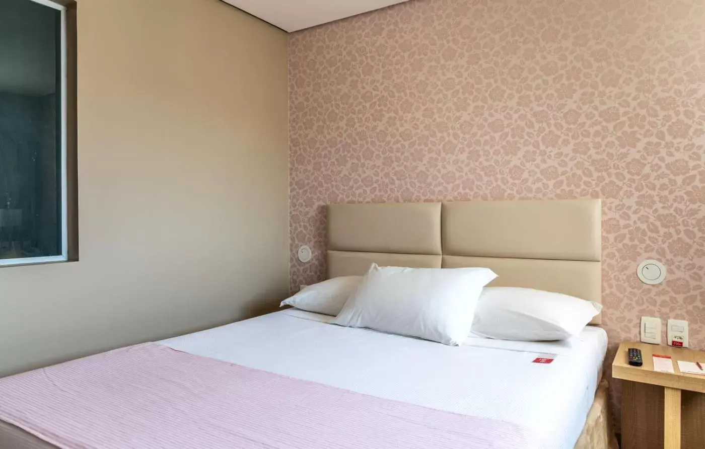 Photo of the whole room, Bed in Iu-á Hotel
