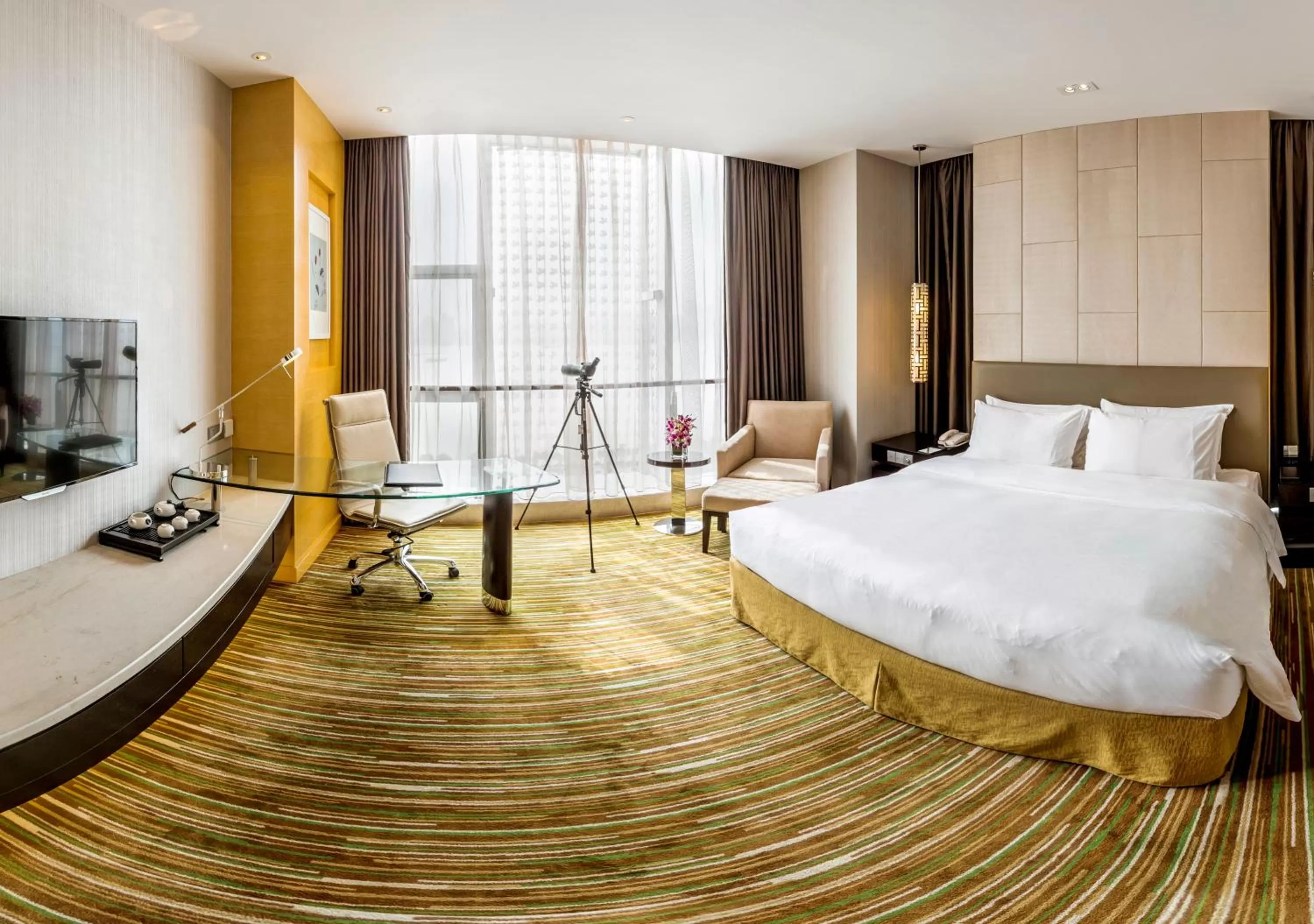 Photo of the whole room, Bed in Holiday Inn Nanchang Riverside by IHG