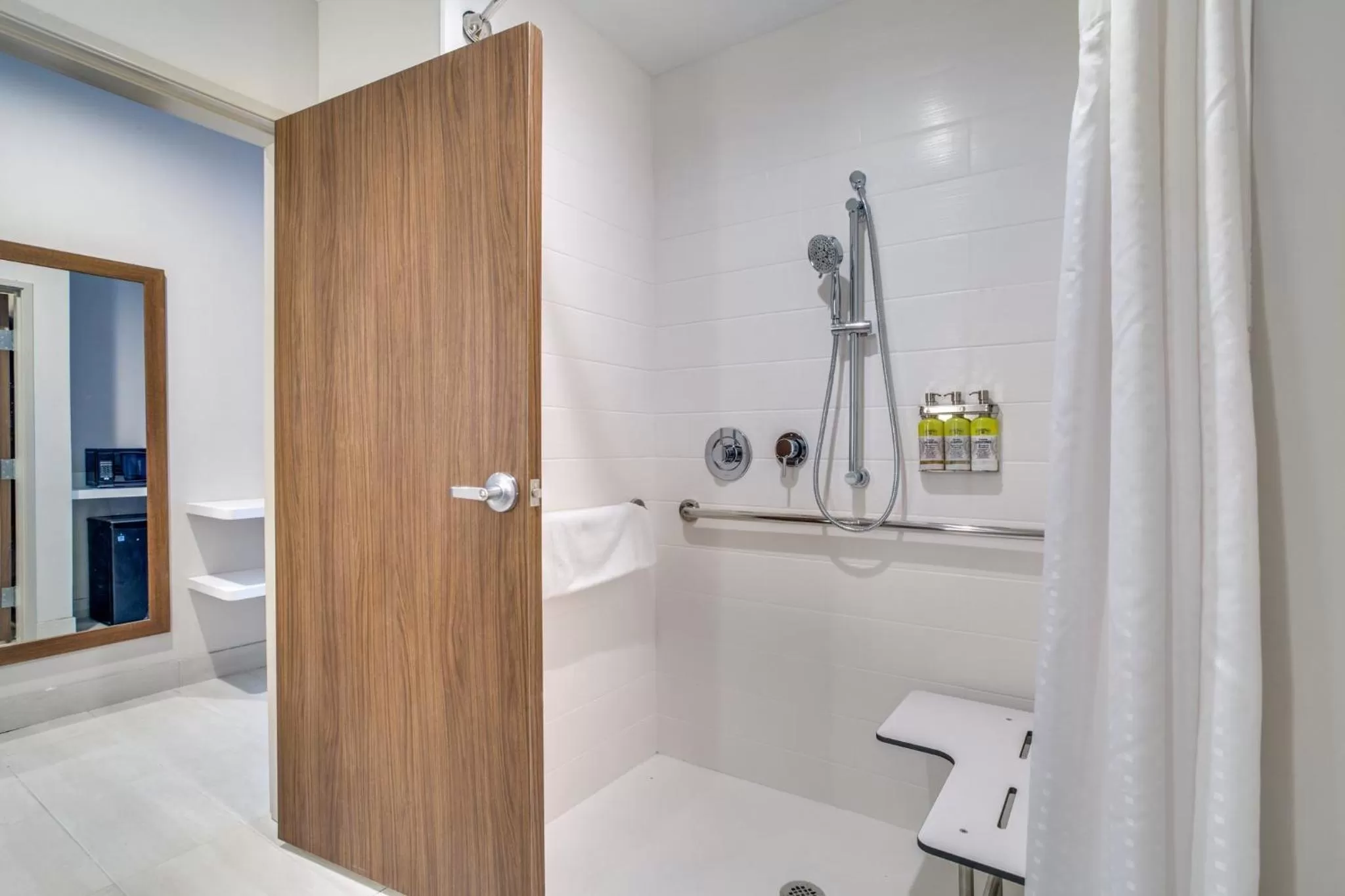 Photo of the whole room in Holiday Inn Express & Suites - Denton South by IHG