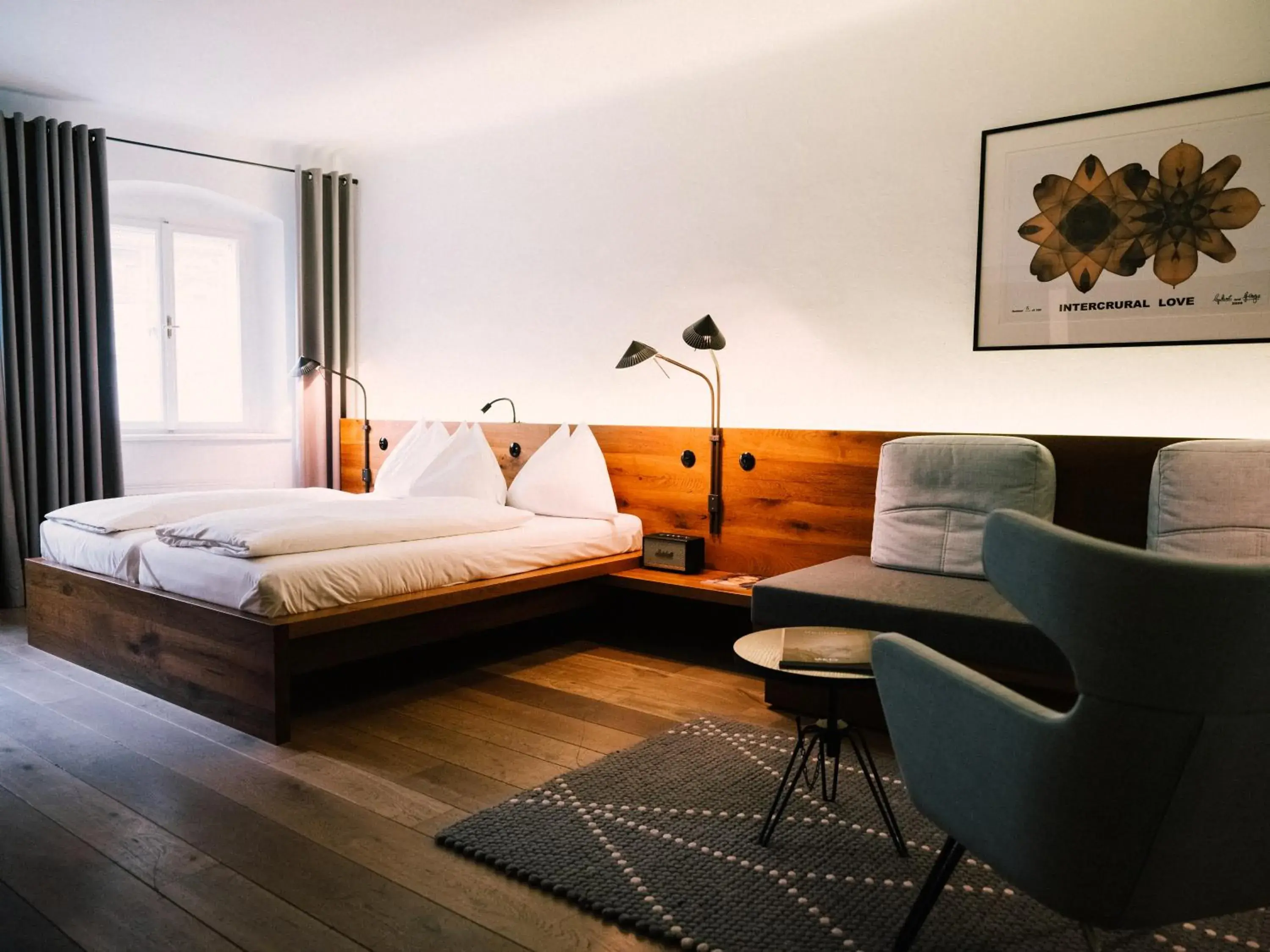 Photo of the whole room, Bed in Arthotel Blaue Gans