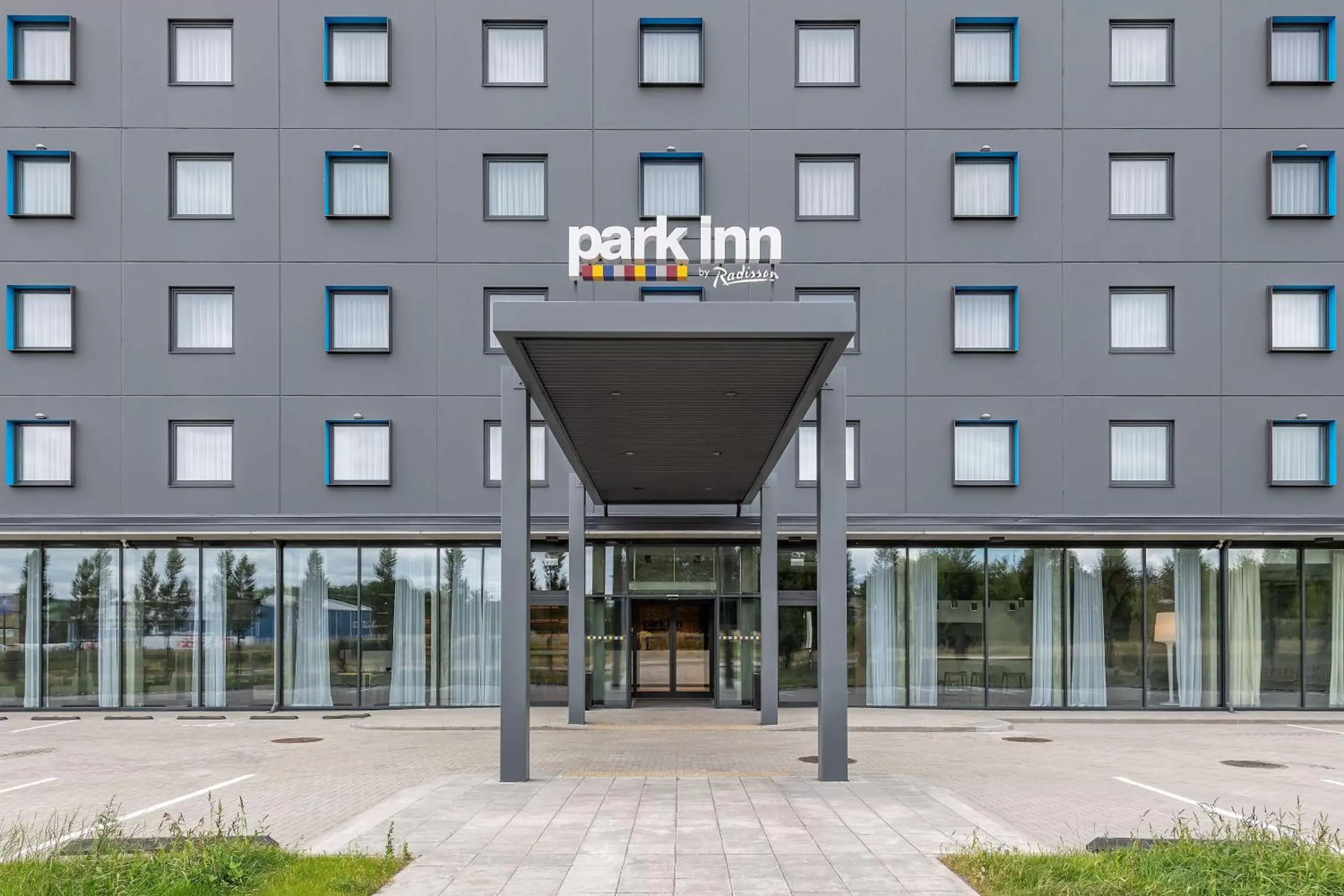 Facade/entrance, Property Building in Park Inn by Radisson Vilnius Airport Hotel & Business Centre