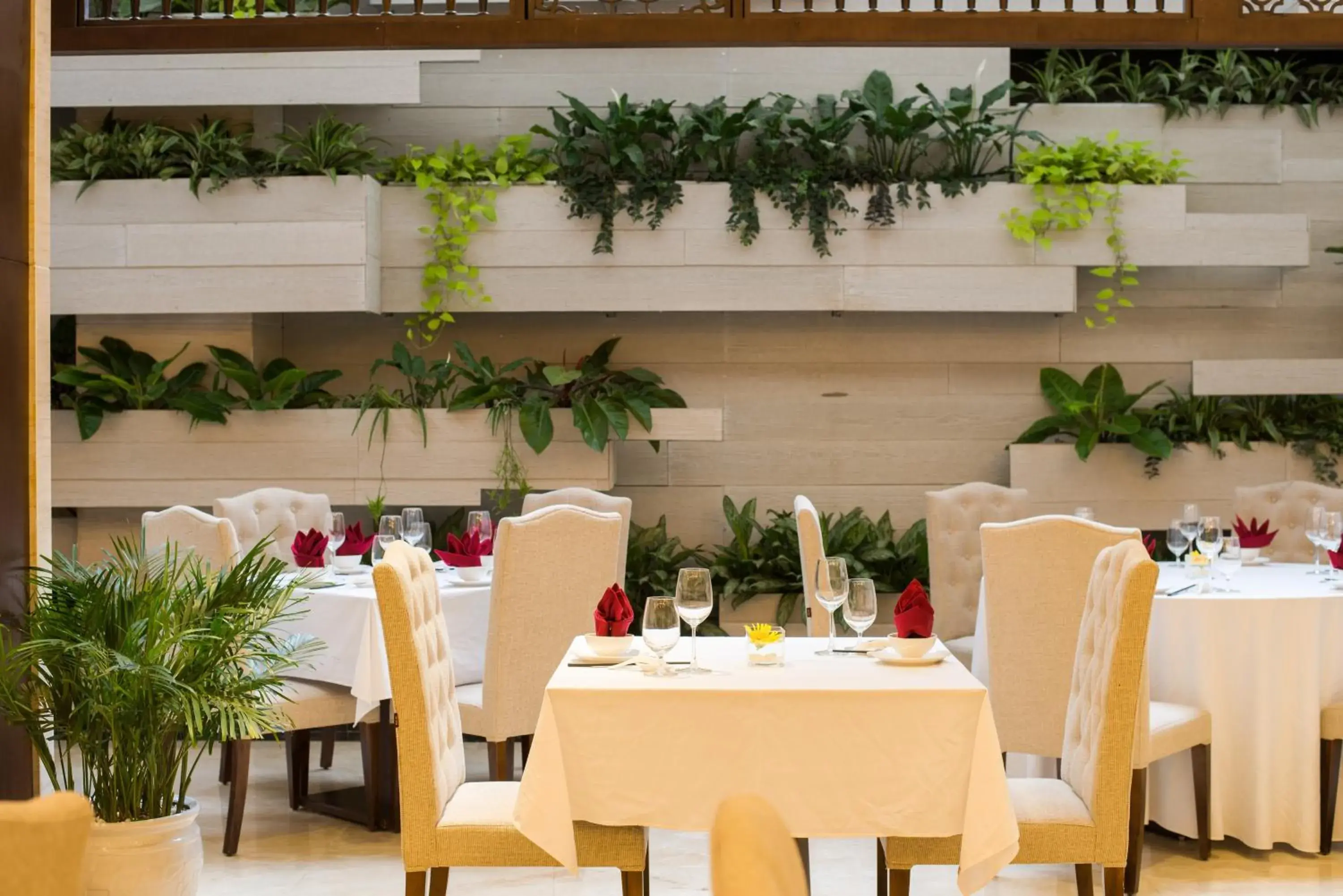 Restaurant/places to eat, Banquet Facilities in Muong Thanh Hanoi Centre Hotel