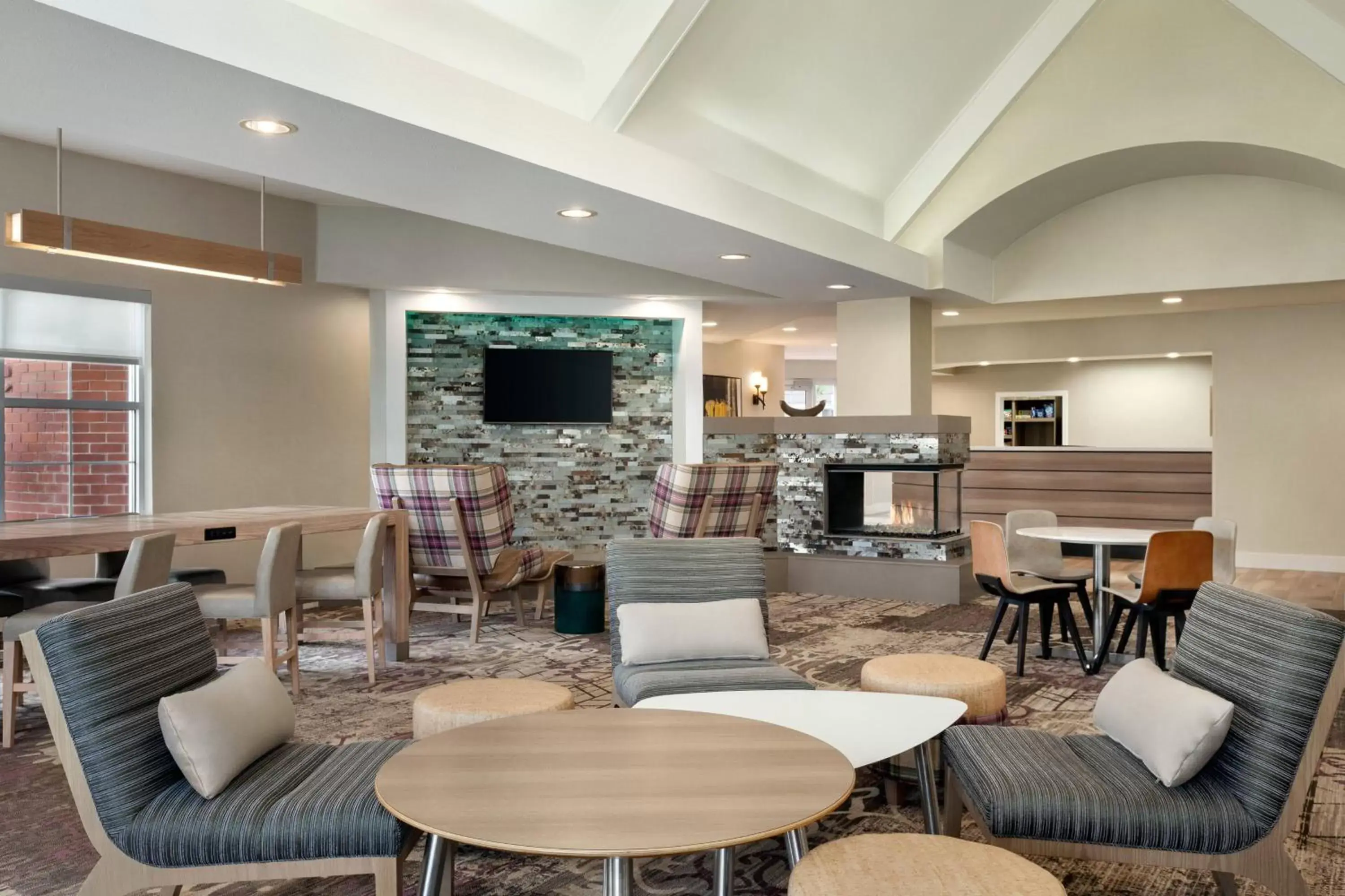 Lobby or reception, Lounge/Bar in Residence Inn By Marriott Vacaville