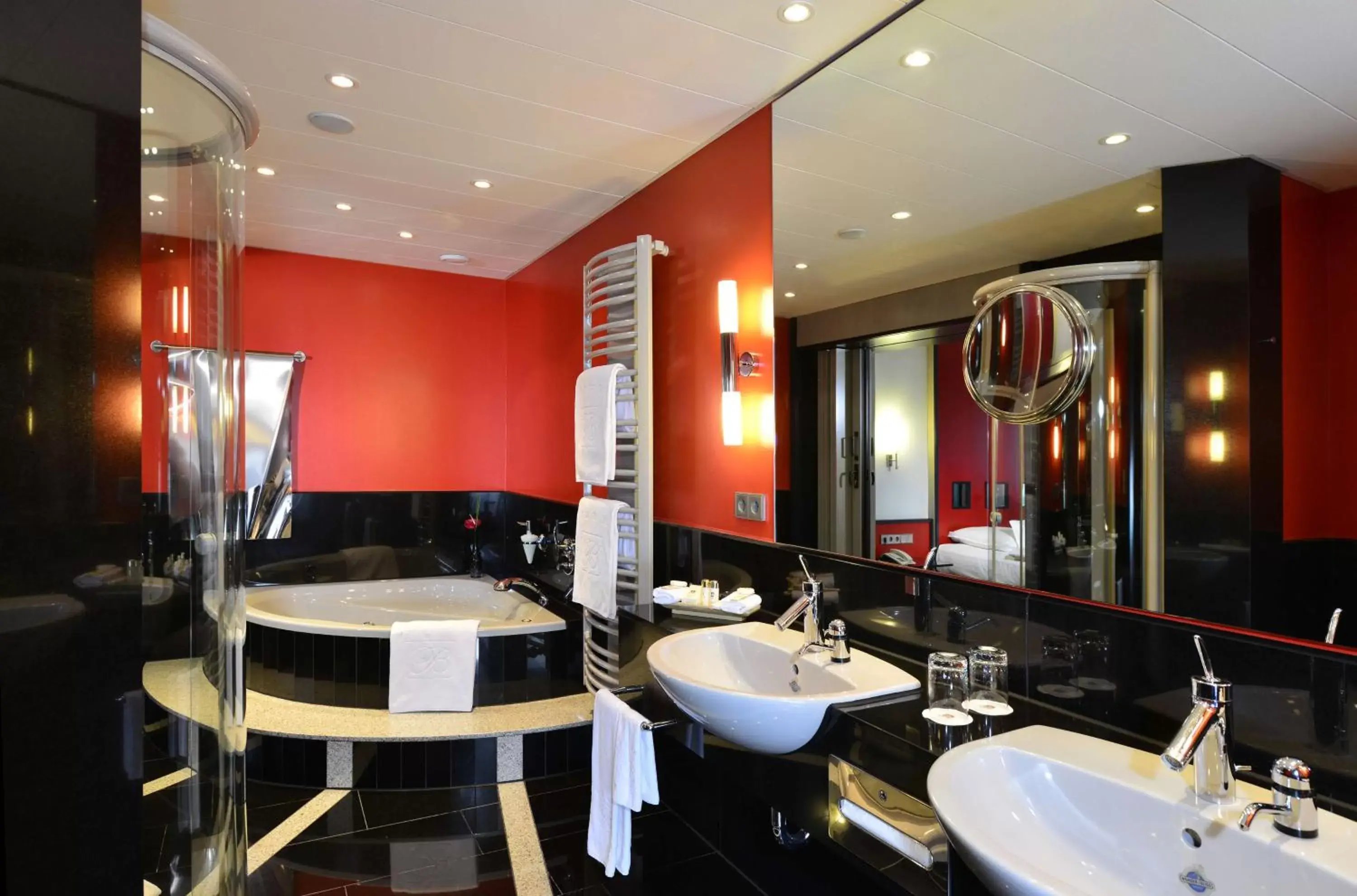 Bedroom, Bathroom in Best Western Premier Parkhotel Kronsberg