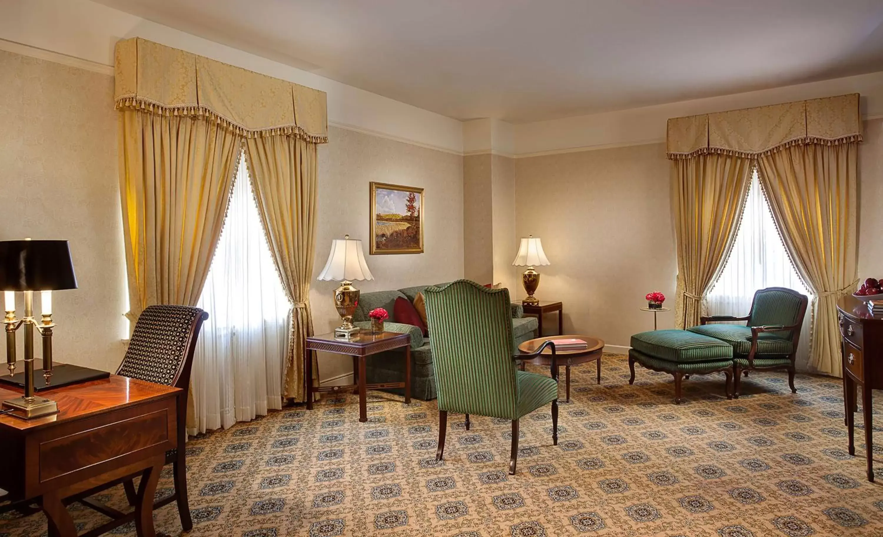 Bedroom, Seating Area in Amway Grand Plaza Hotel, Curio Collection by Hilton