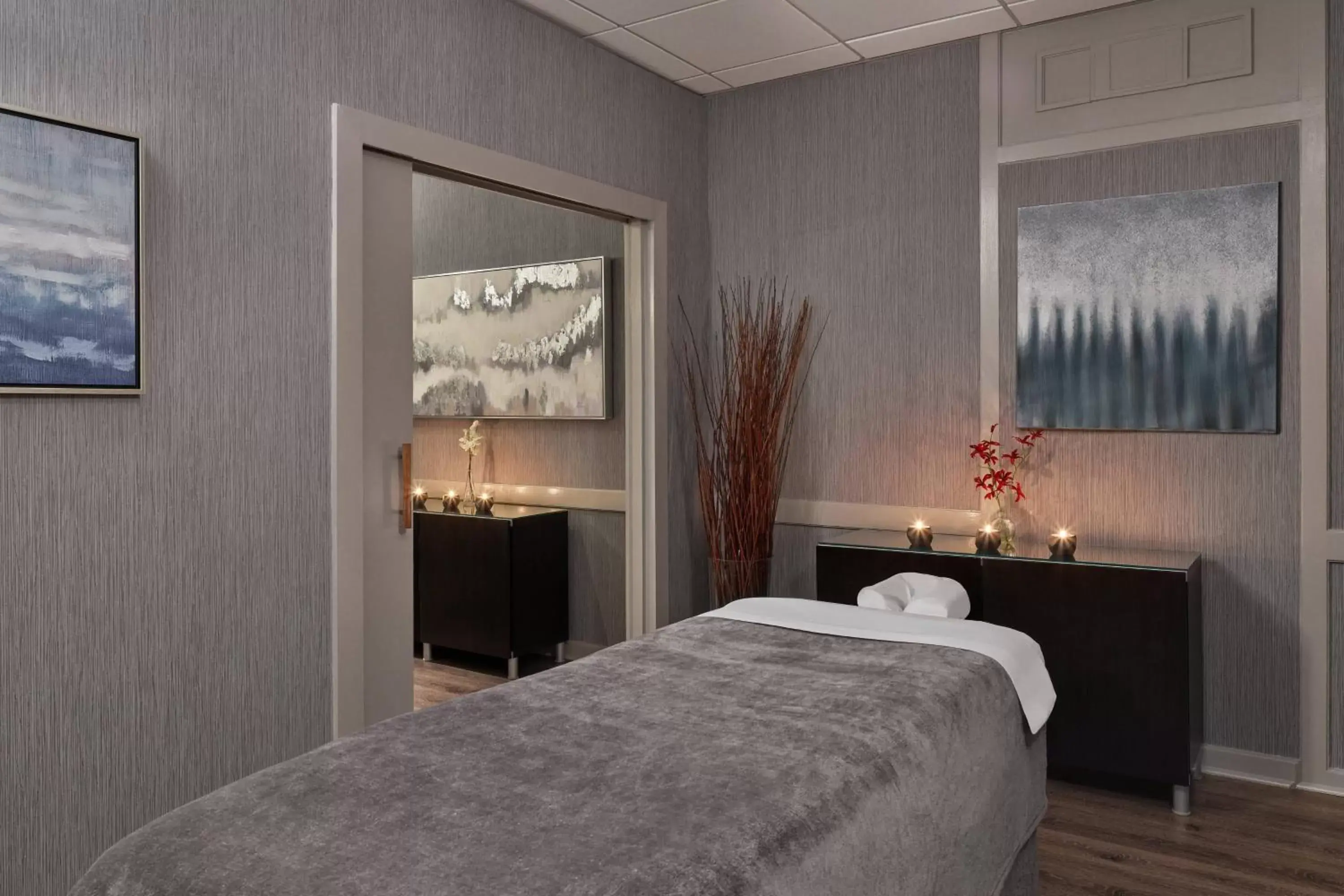 Spa and wellness centre/facilities, Bed in Renaissance Atlanta Waverly Hotel & Convention Center