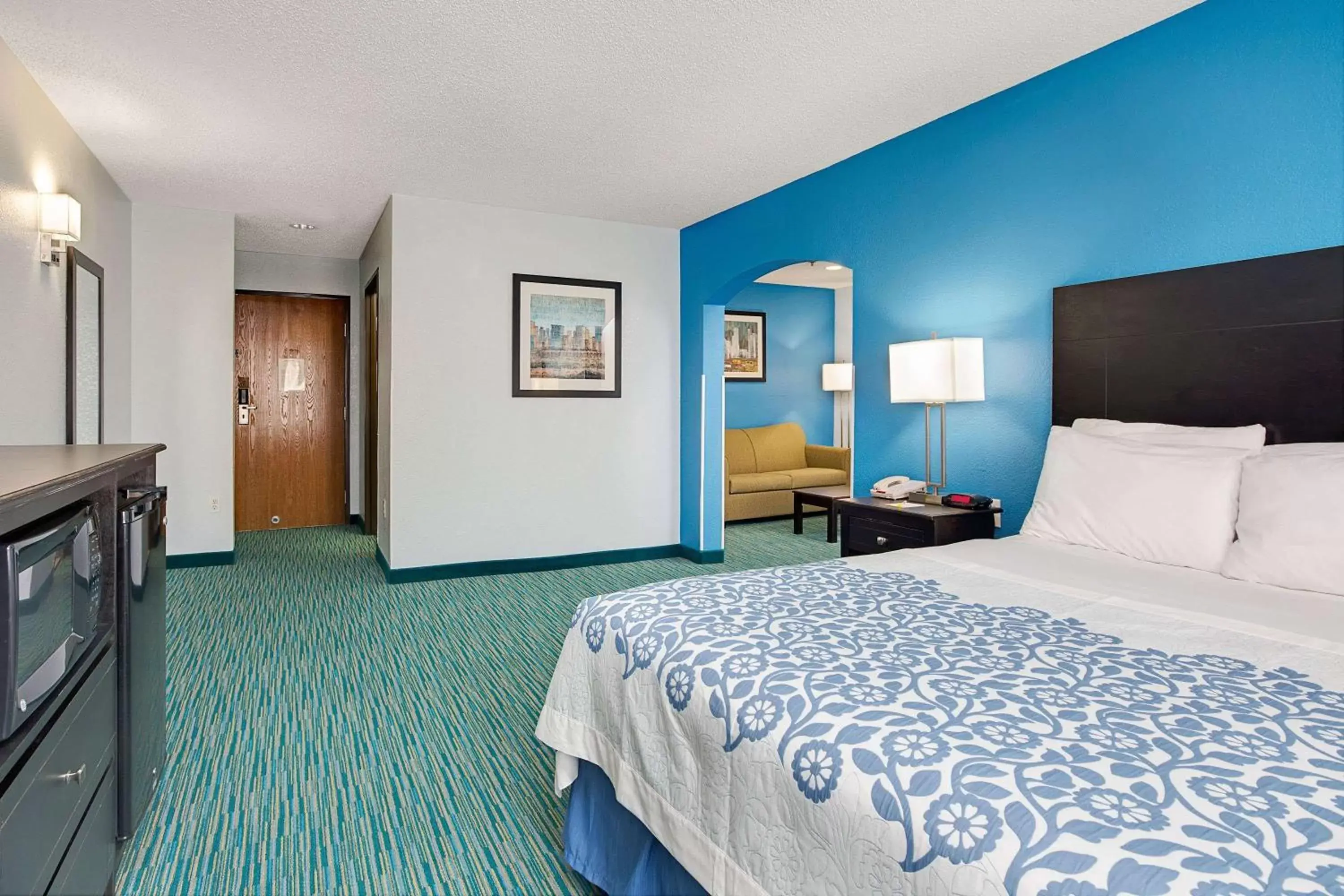 Photo of the whole room in Days Inn by Wyndham Dallas Garland West