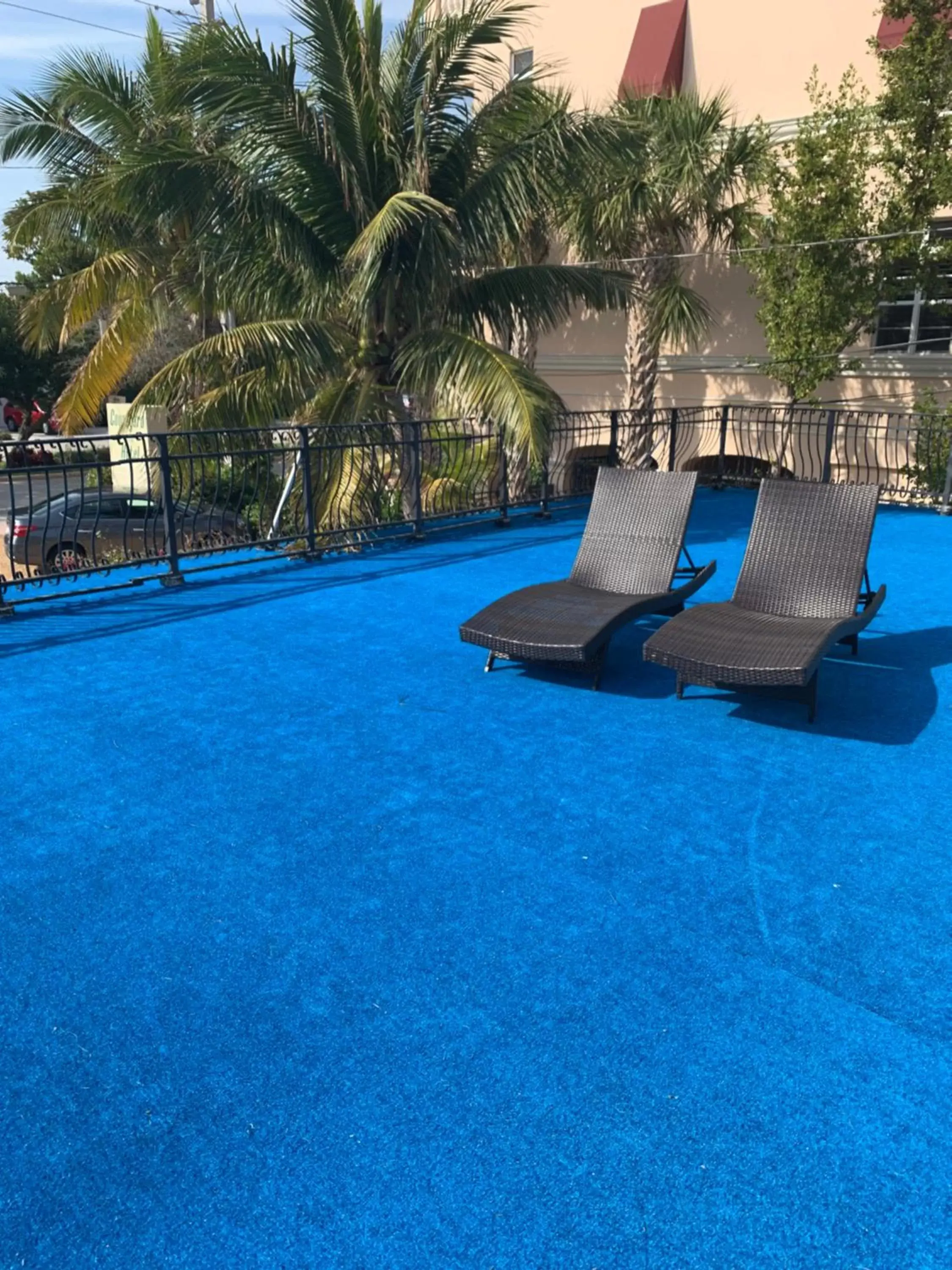 Swimming Pool in Courtyard Villa Hotel