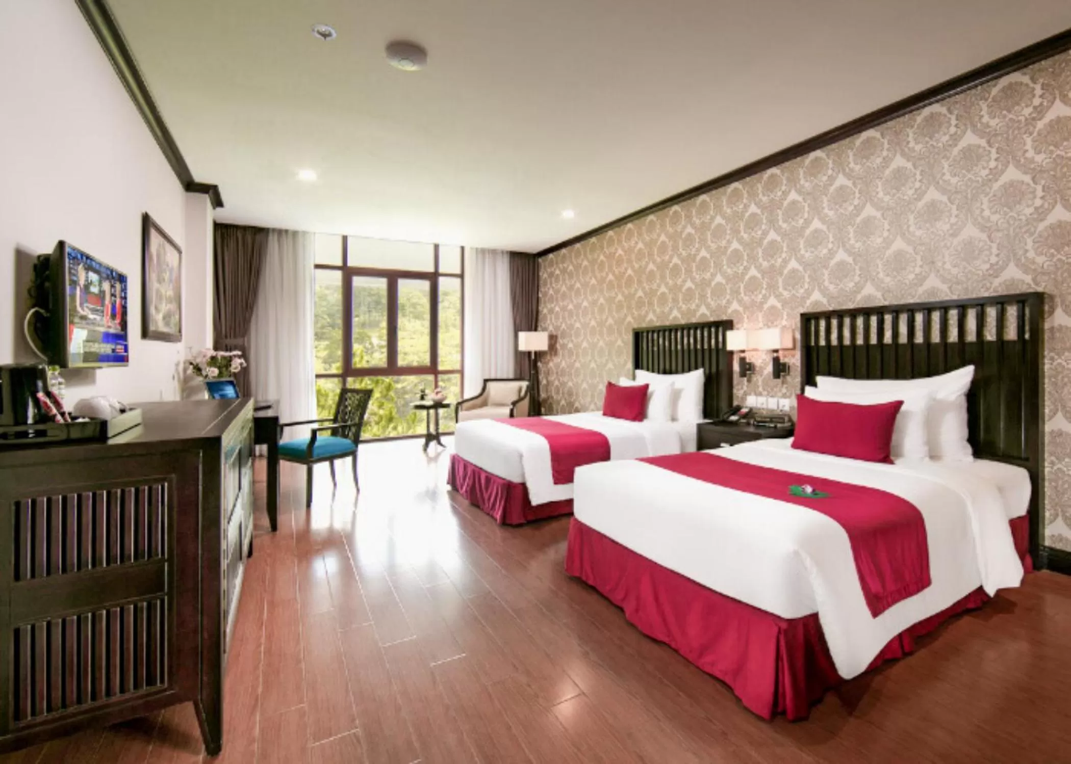 Photo of the whole room, Bed in Swiss-Belresort Tuyen Lam