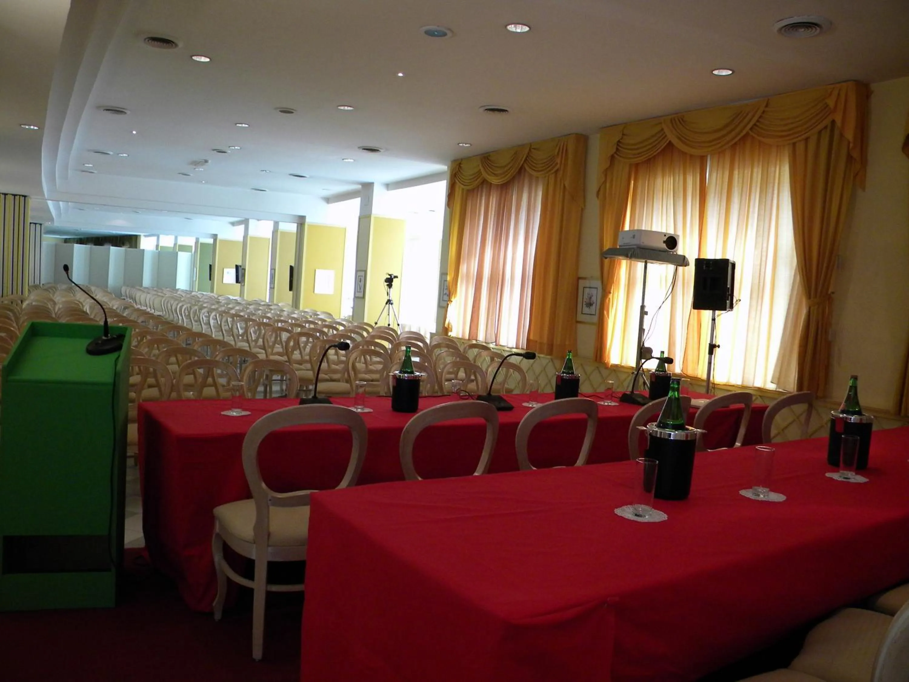 Business facilities in Hotel dei Congressi