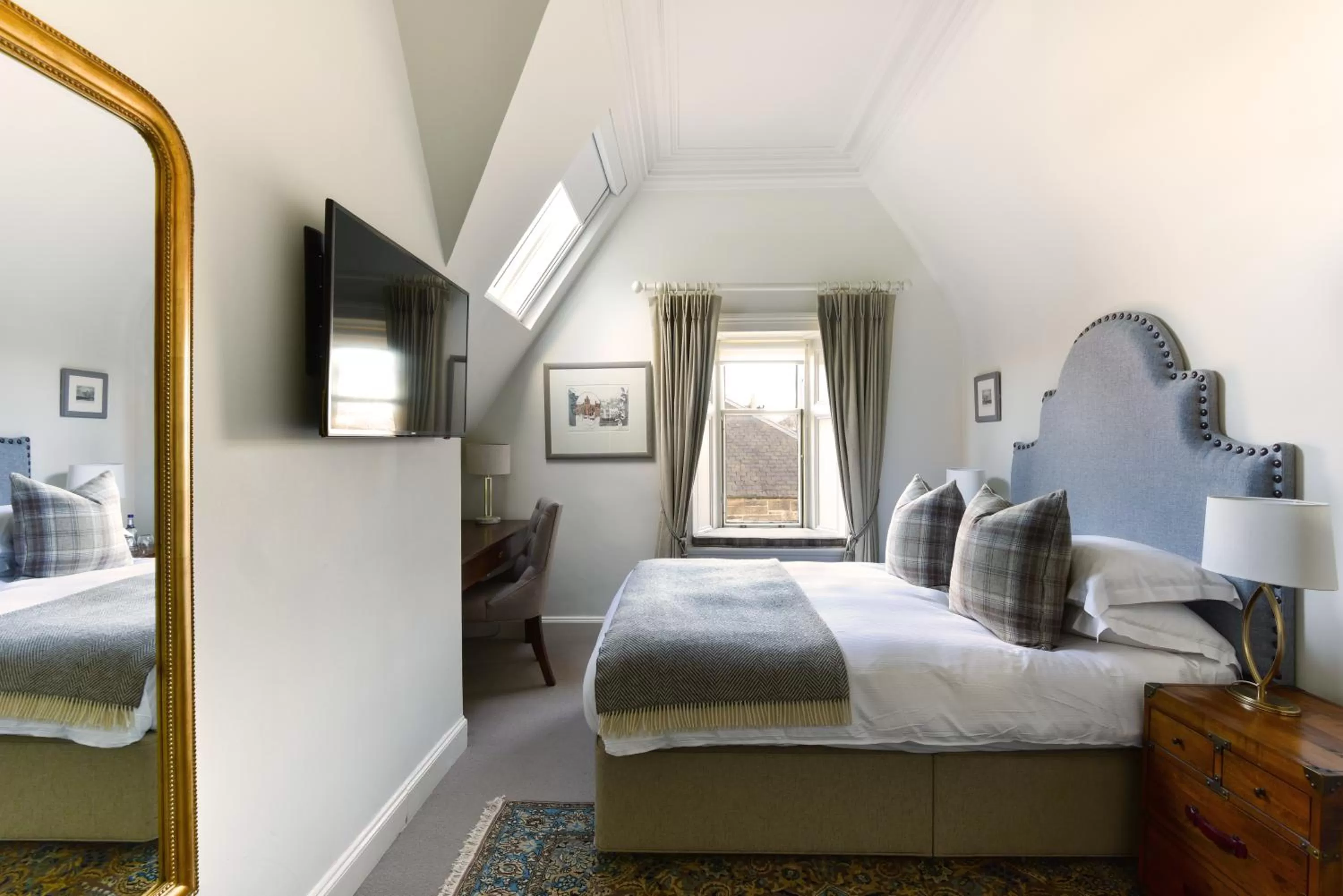 Bed in The Roseate Edinburgh - Small Luxury Hotels of the World