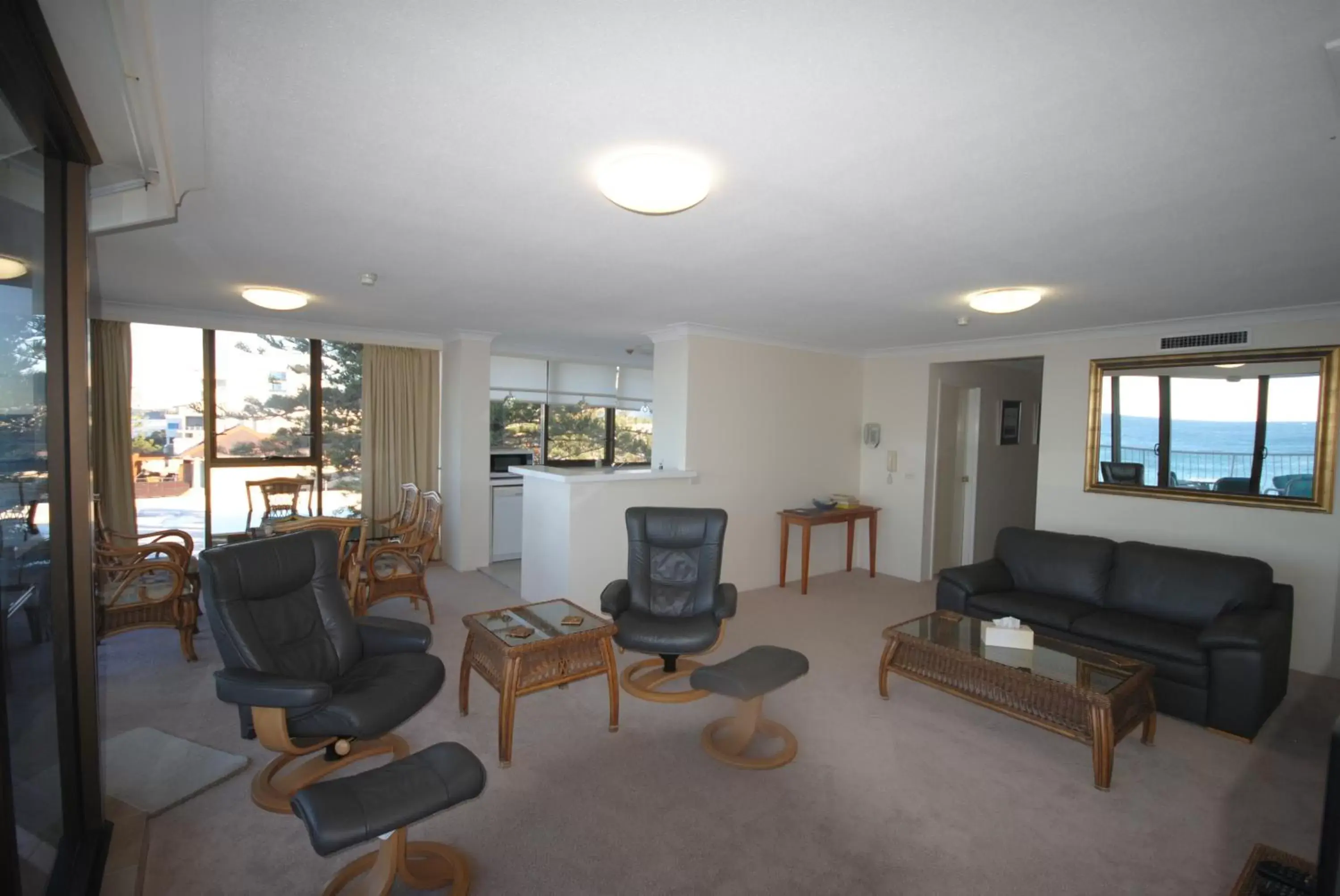 Living room, Seating Area in Albatross North Apartments