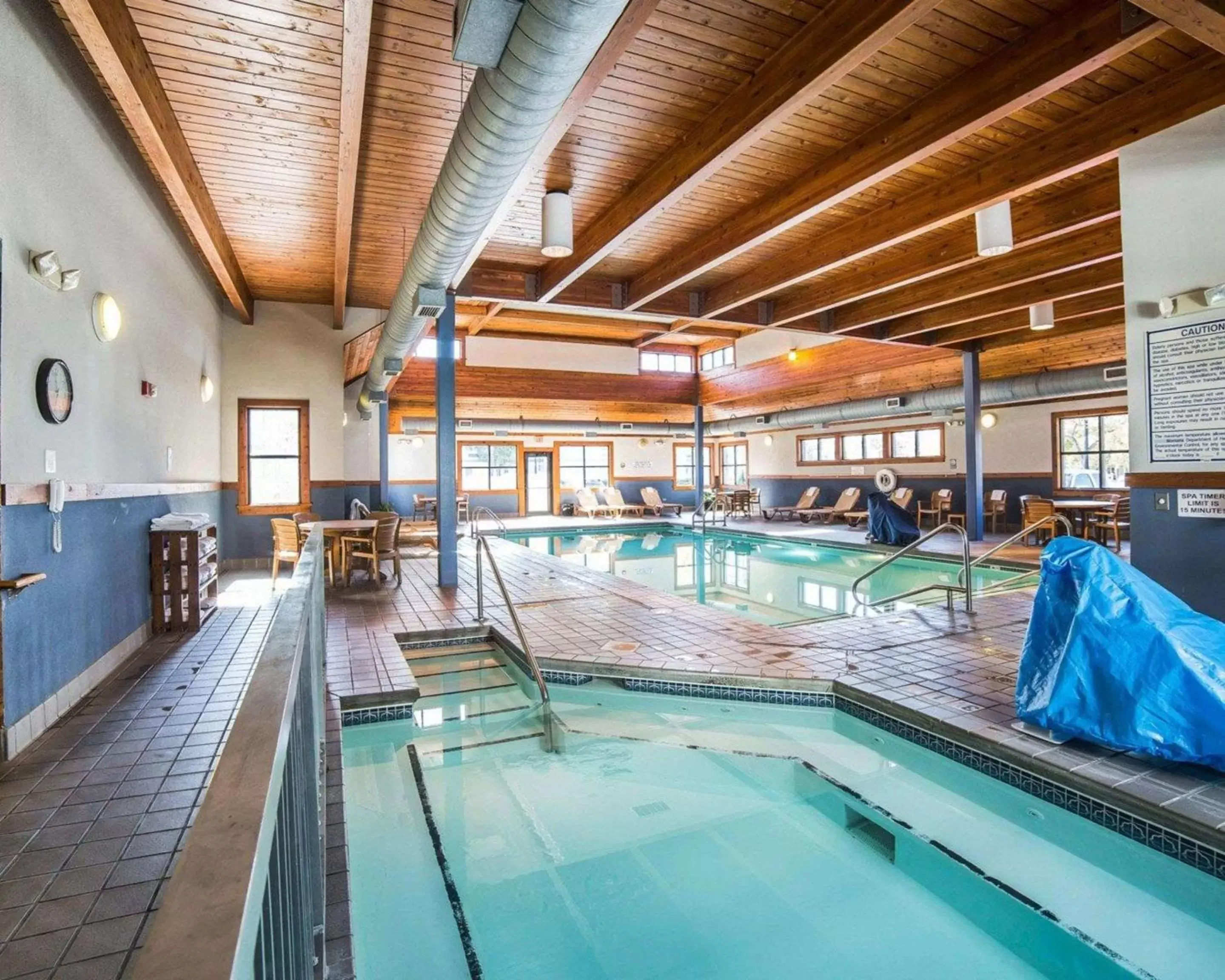On site, Swimming Pool in Quality Inn Homestead Park Billings
